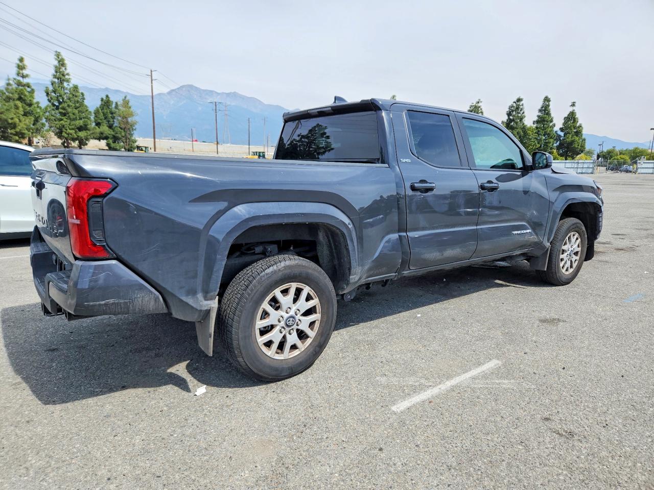 2024 Toyota Tacoma Sr5 Gray vin: 3TMKB5FN8RM011647