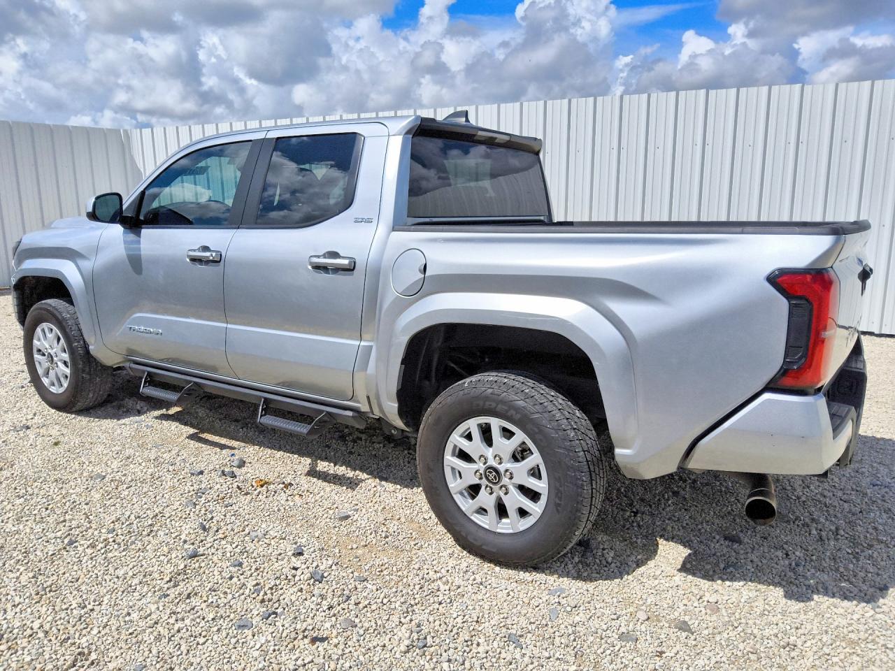 2025 Toyota Tacoma Sr5 Silver vin: 3TMKB5FNXSM031114