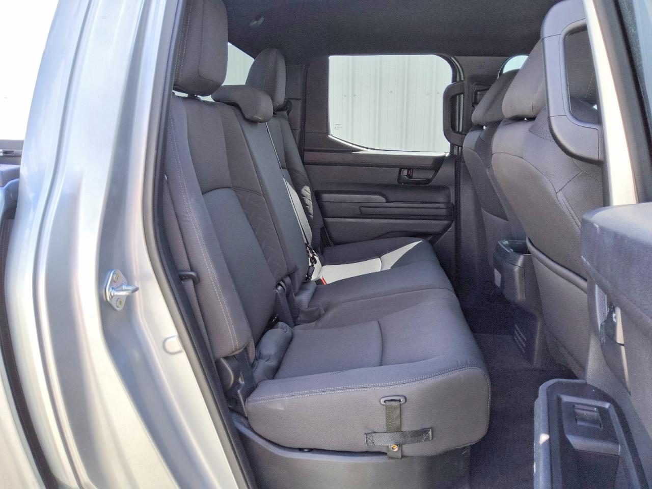 2025 Toyota Tacoma Sr5 Silver vin: 3TMKB5FNXSM031114