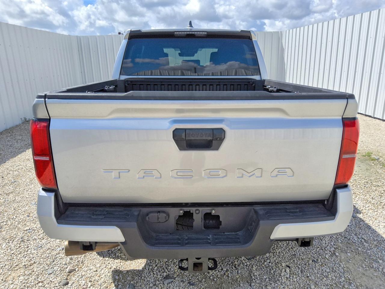 2025 Toyota Tacoma Sr5 Silver vin: 3TMKB5FNXSM031114