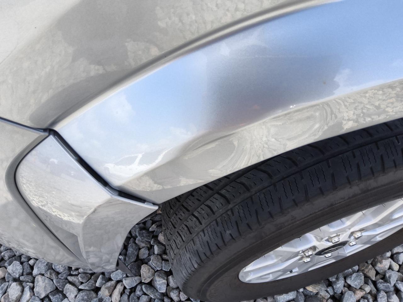 2025 Toyota Tacoma Sr5 Silver vin: 3TMKB5FNXSM031114 Damage: Left Front Fender, Dent(S) W/No Paint Dmg, 3 To 4 Inches