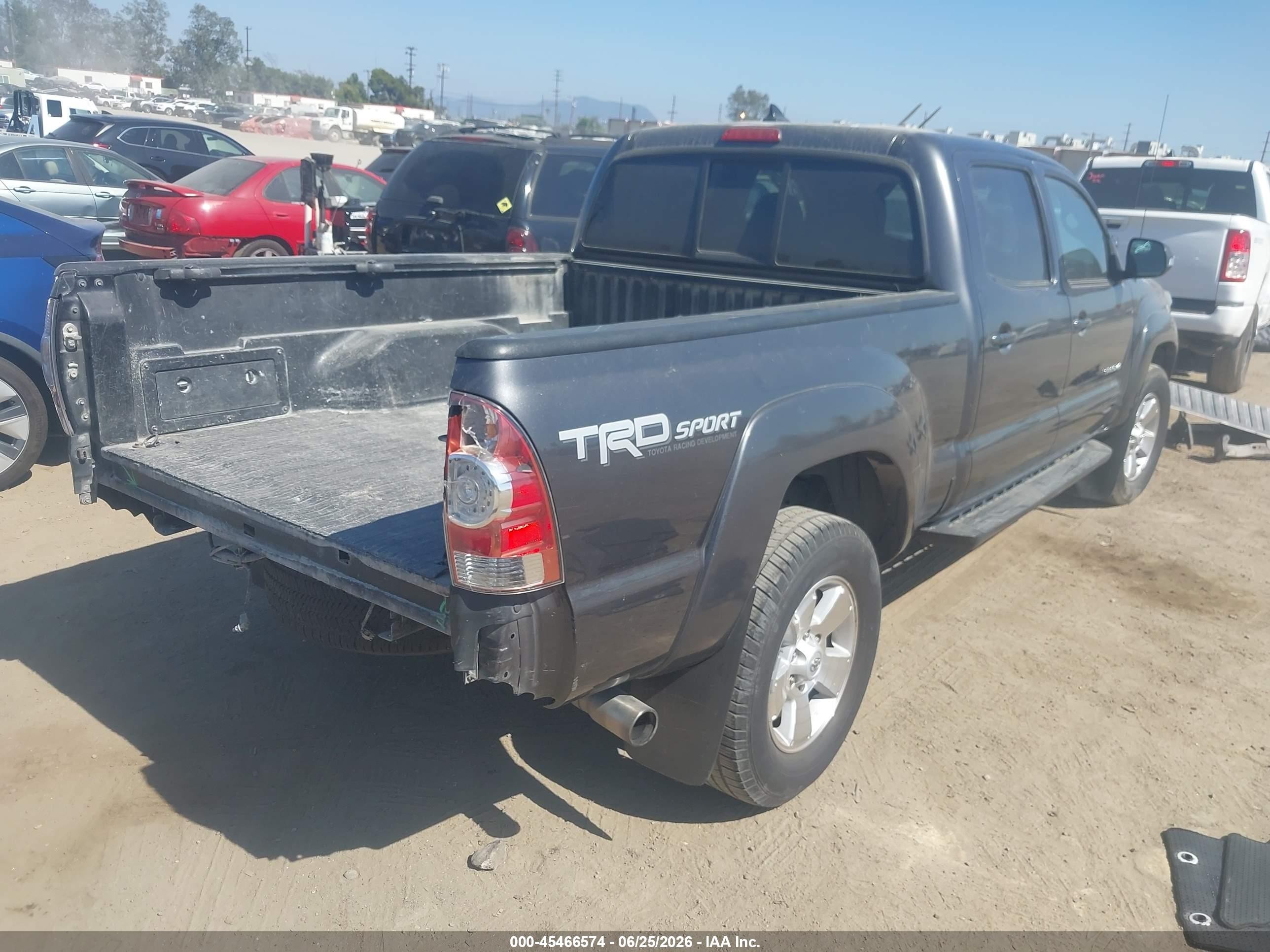 2015 Toyota Tacoma Prerunner V6 Серый vin: 3TMKU4HN0FM044638