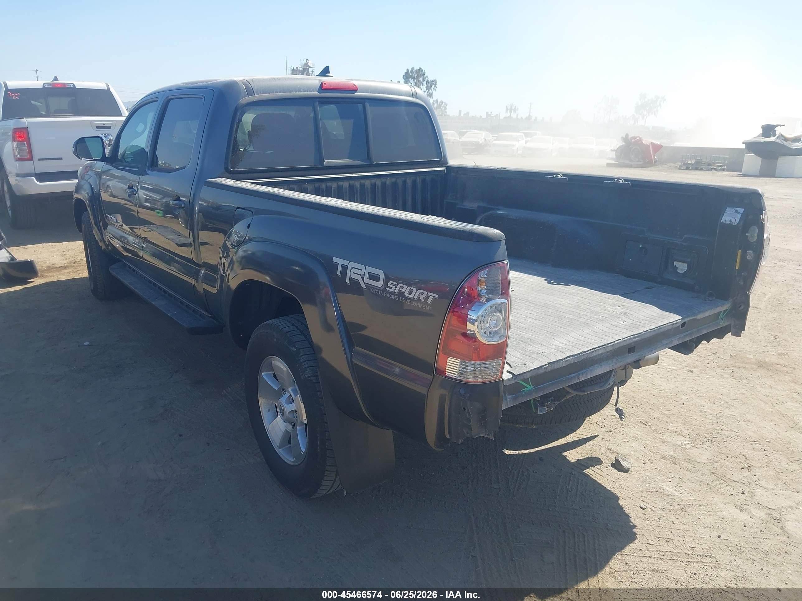 2015 Toyota Tacoma Prerunner V6 Серый vin: 3TMKU4HN0FM044638