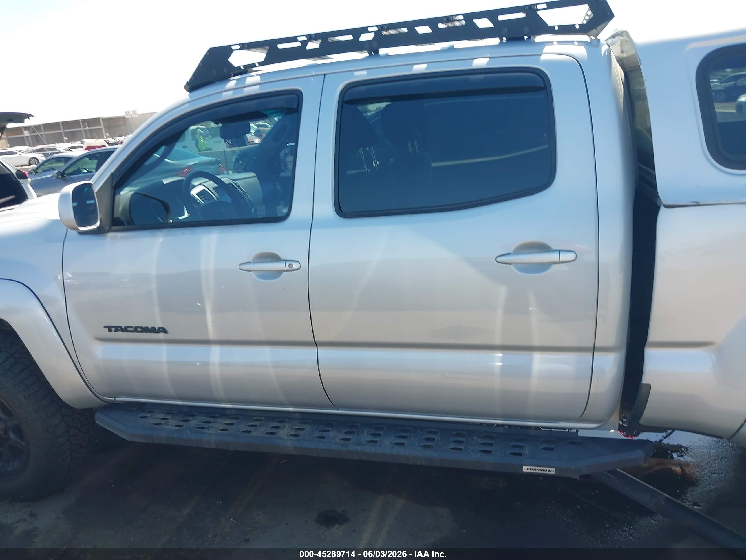 2011 Toyota Tacoma Prerunner V6 Silver vin: 3TMKU4HN1BM028300