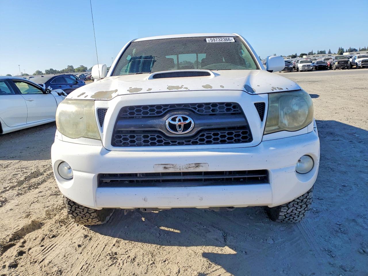2011 Toyota Tacoma Double Cab Prerunner Long Bed White vin: 3TMKU4HN1BM028829