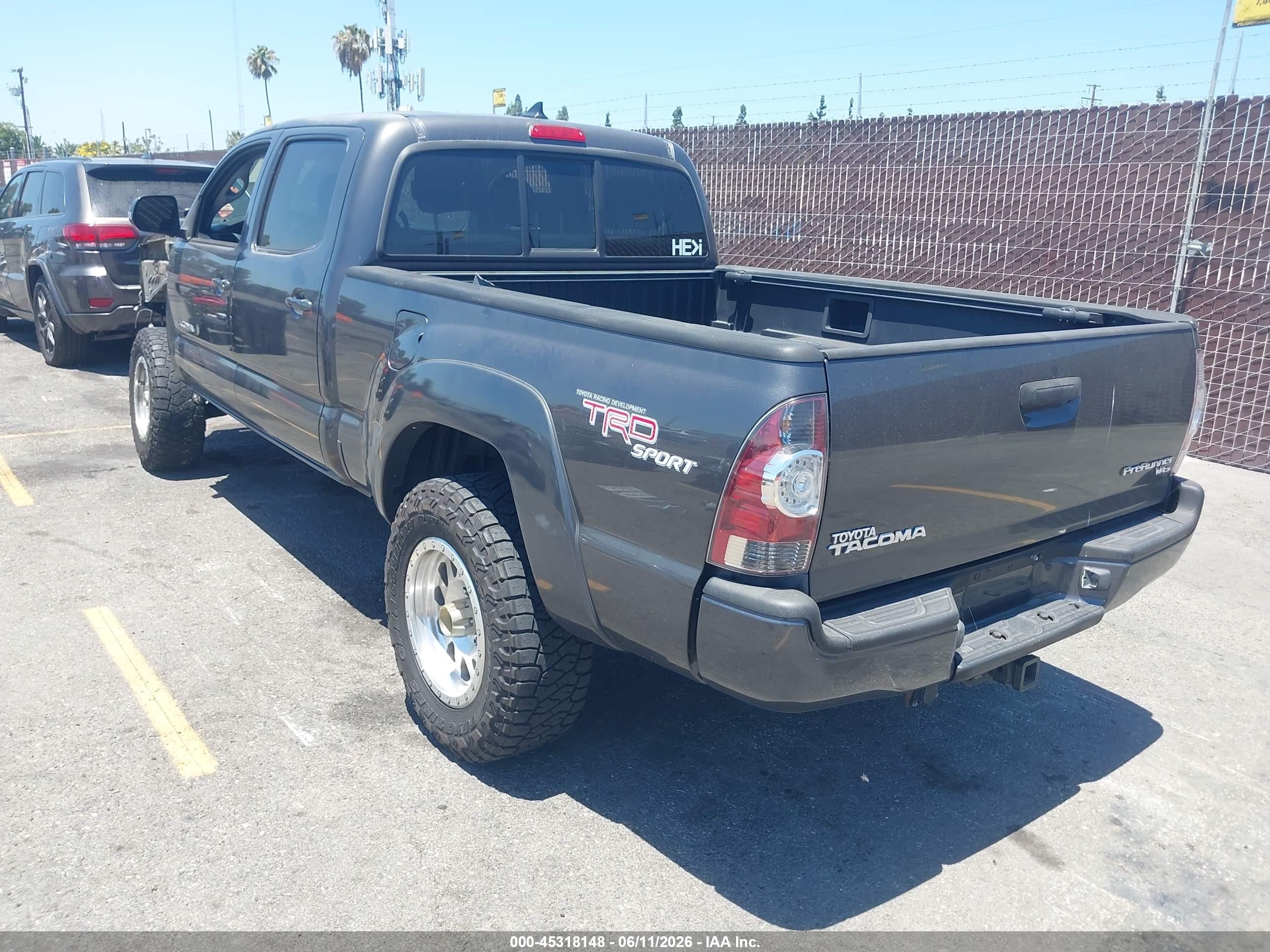 2012 Toyota Tacoma Prerunner V6 Серый vin: 3TMKU4HN1CM031960