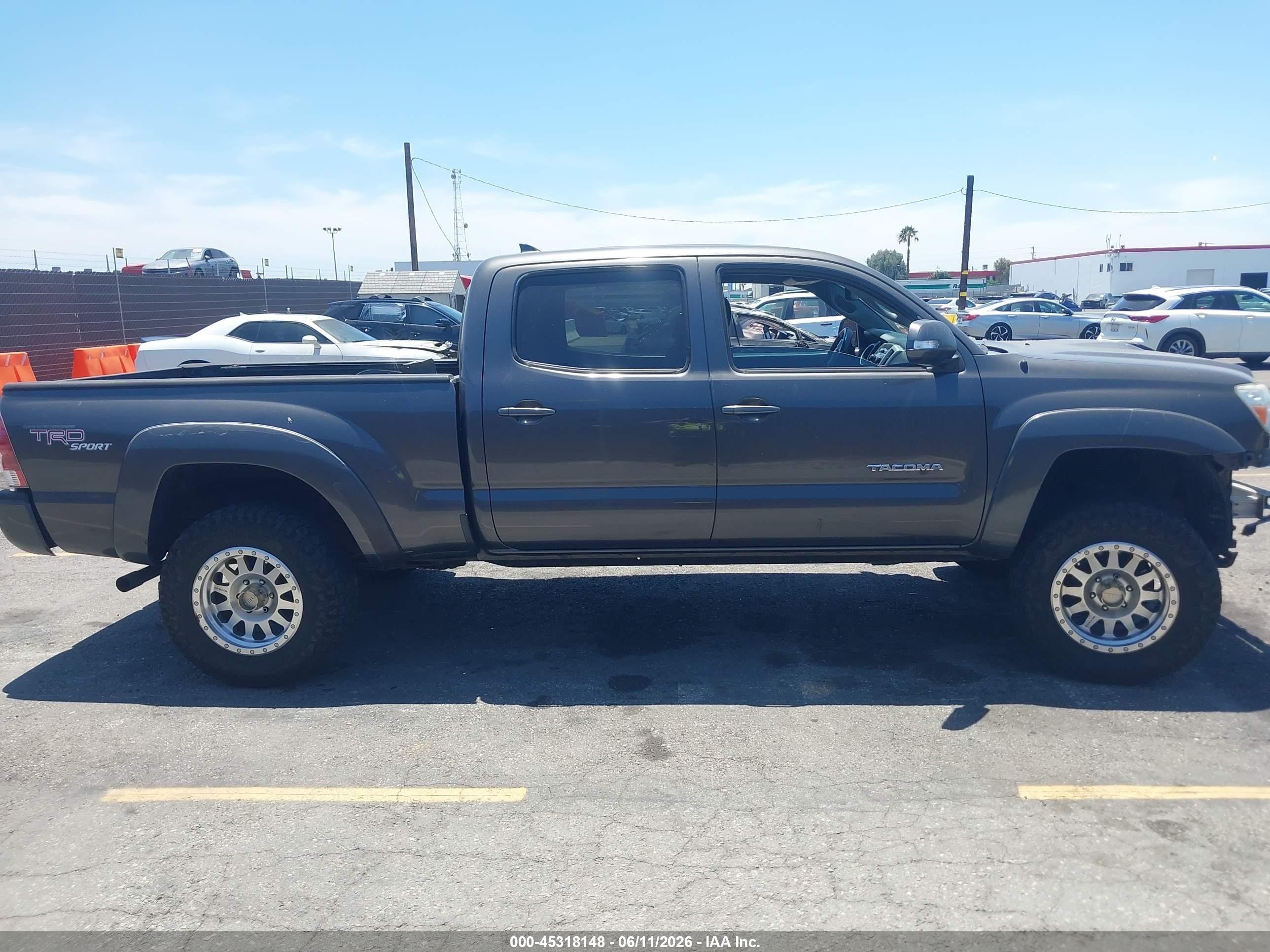 2012 Toyota Tacoma Prerunner V6 Серый vin: 3TMKU4HN1CM031960