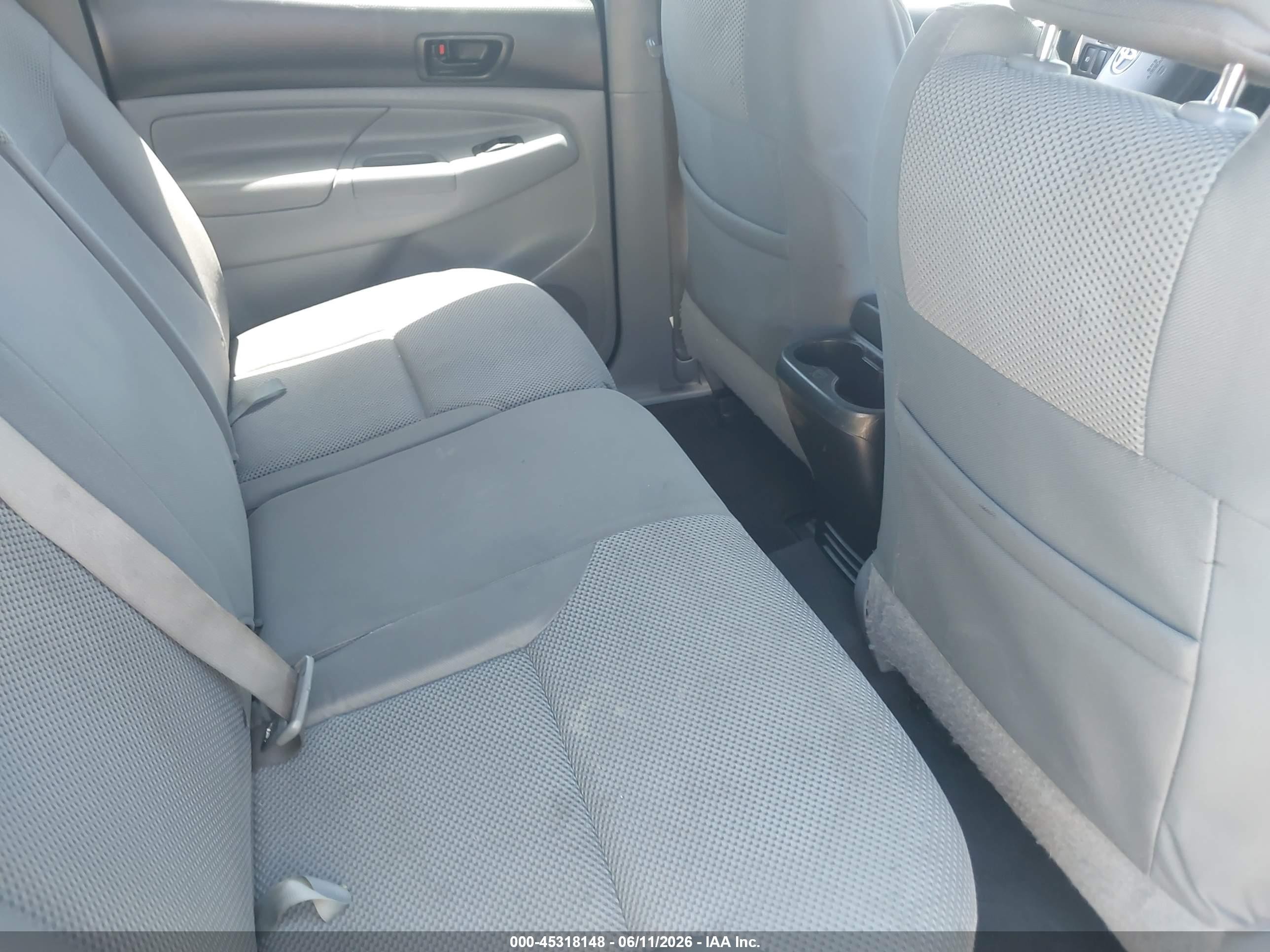 2012 Toyota Tacoma Prerunner V6 Серый vin: 3TMKU4HN1CM031960