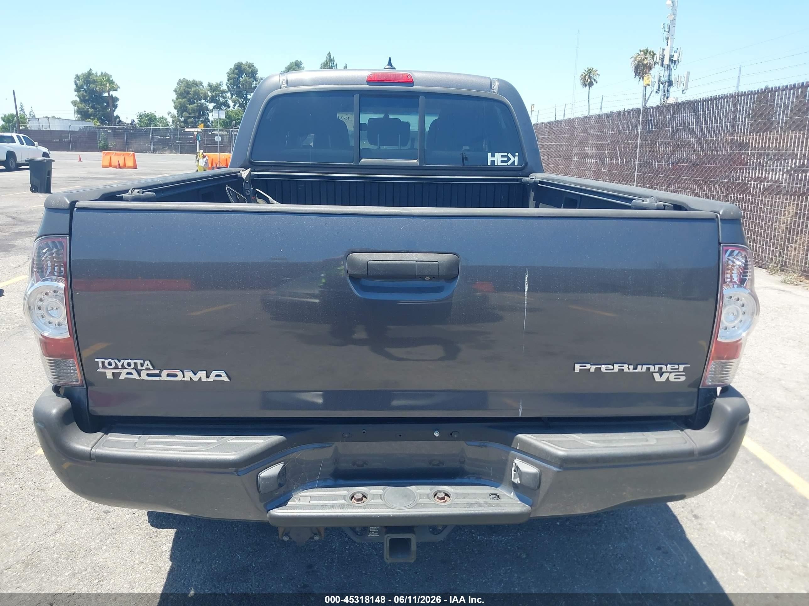 2012 Toyota Tacoma Prerunner V6 Серый vin: 3TMKU4HN1CM031960
