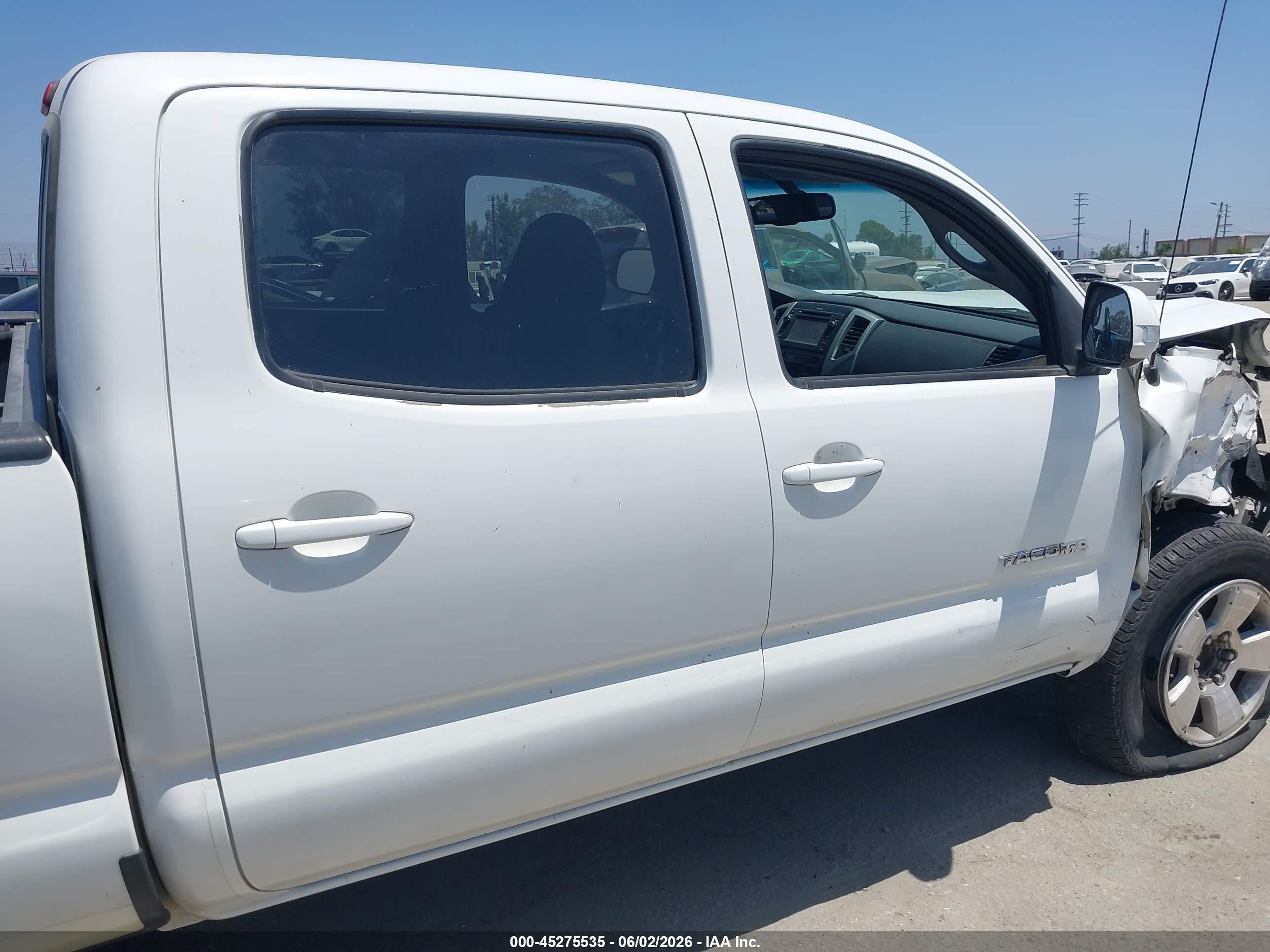 2013 Toyota Tacoma Prerunner V6 White vin: 3TMKU4HN1DM037341
