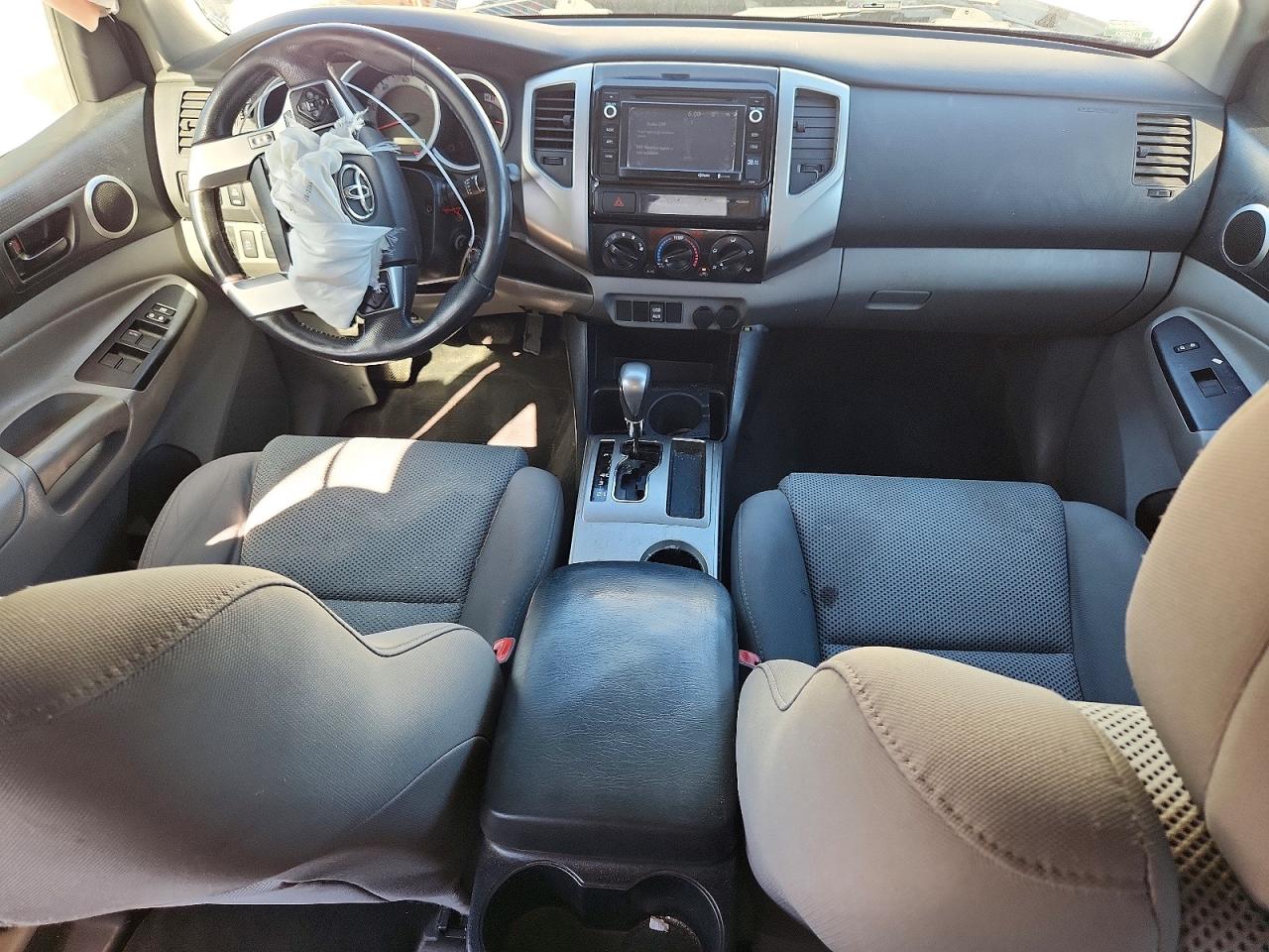2015 Toyota Tacoma Double Cab Prerunner Long Bed White vin: 3TMKU4HN1FM046530