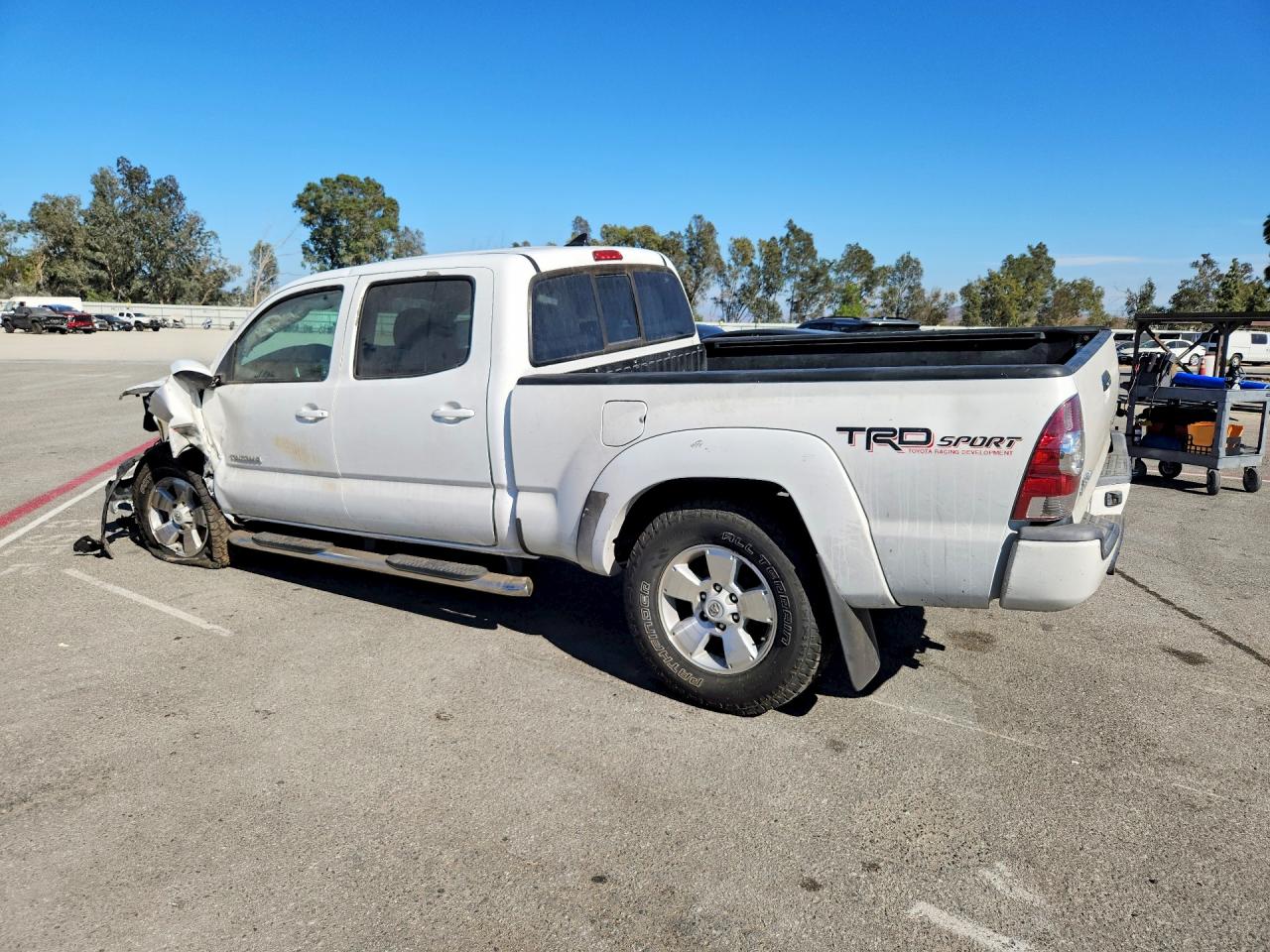 2015 Toyota Tacoma Double Cab Prerunner Long Bed White vin: 3TMKU4HN1FM046530
