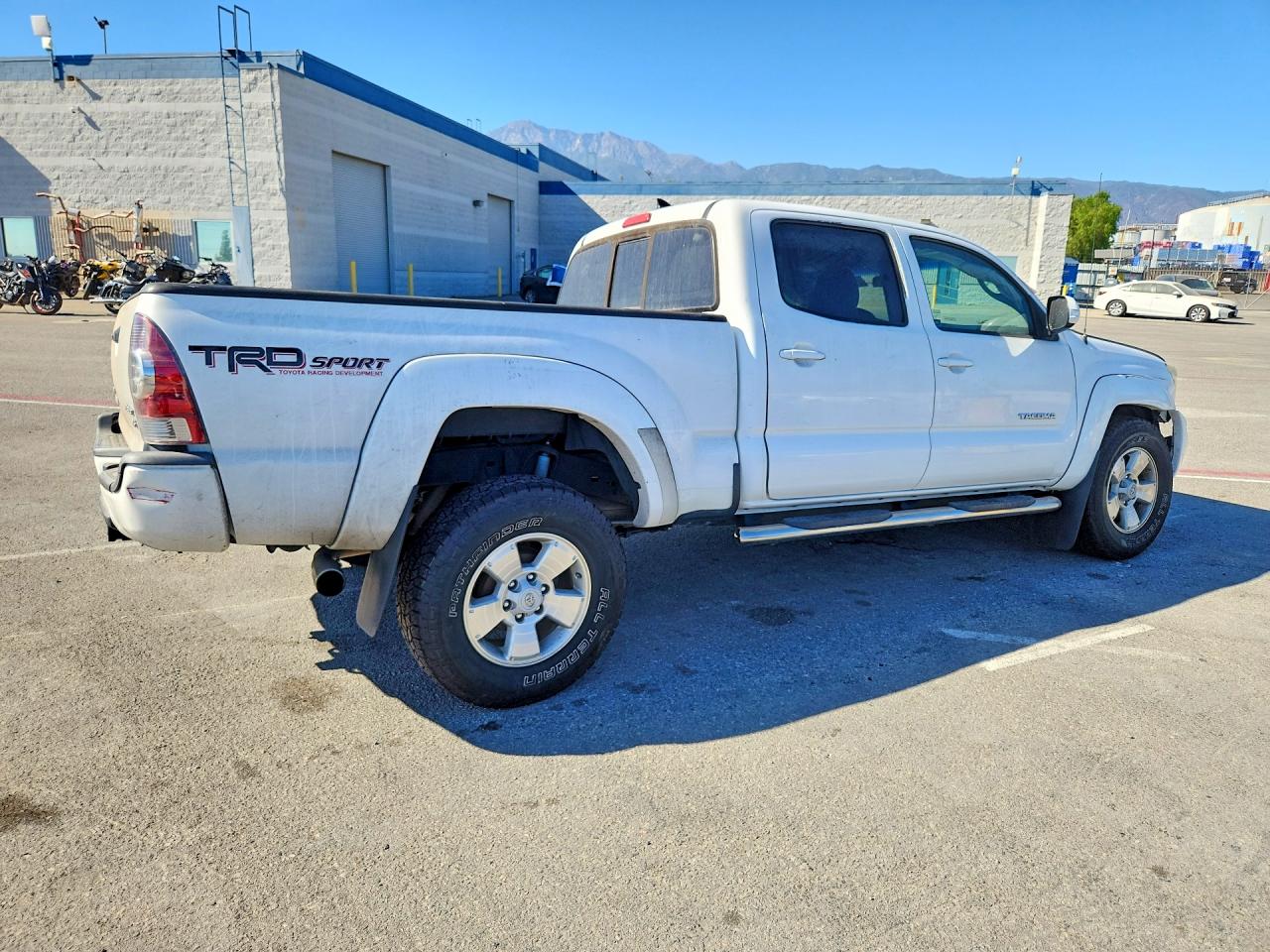 2015 Toyota Tacoma Double Cab Prerunner Long Bed White vin: 3TMKU4HN1FM046530