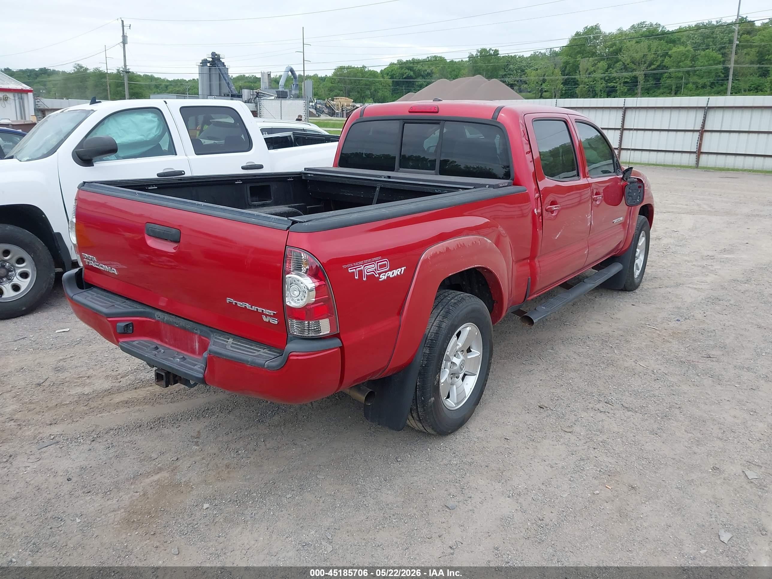 2011 Toyota Tacoma Prerunner V6 Красный vin: 3TMKU4HN2BM030699