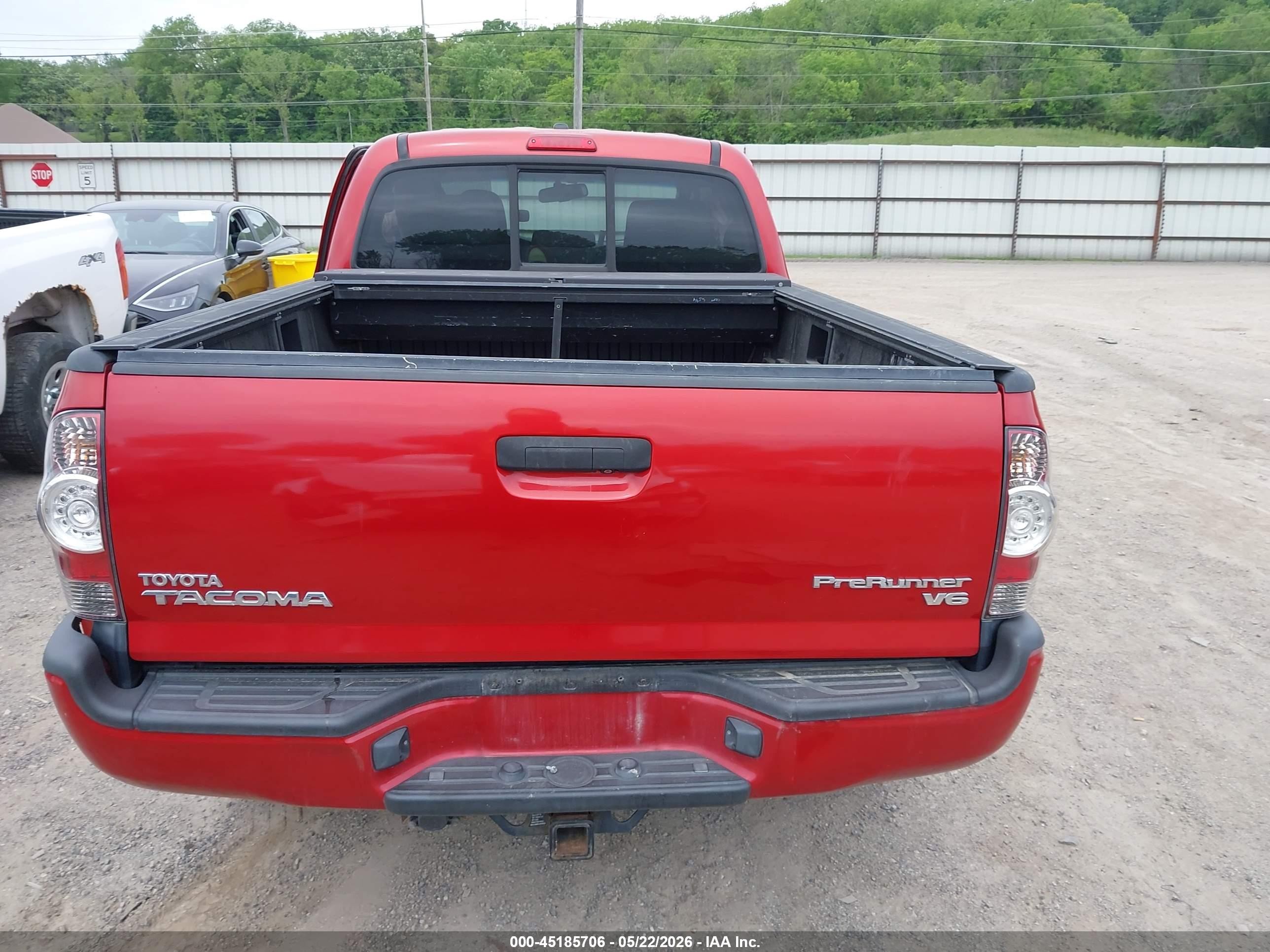 2011 Toyota Tacoma Prerunner V6 Красный vin: 3TMKU4HN2BM030699