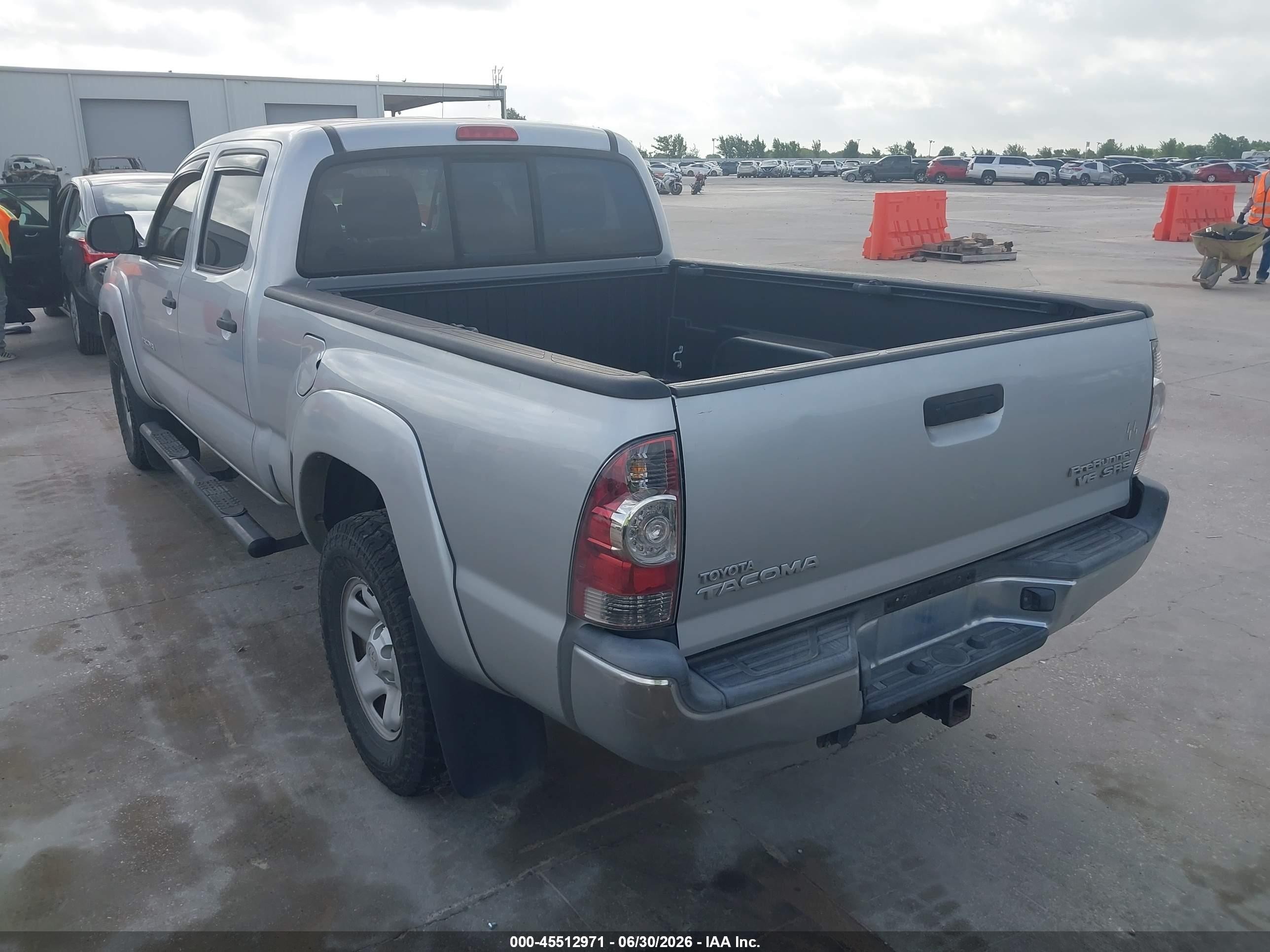2013 Toyota Tacoma Prerunner V6 Gray vin: 3TMKU4HN2DM038255