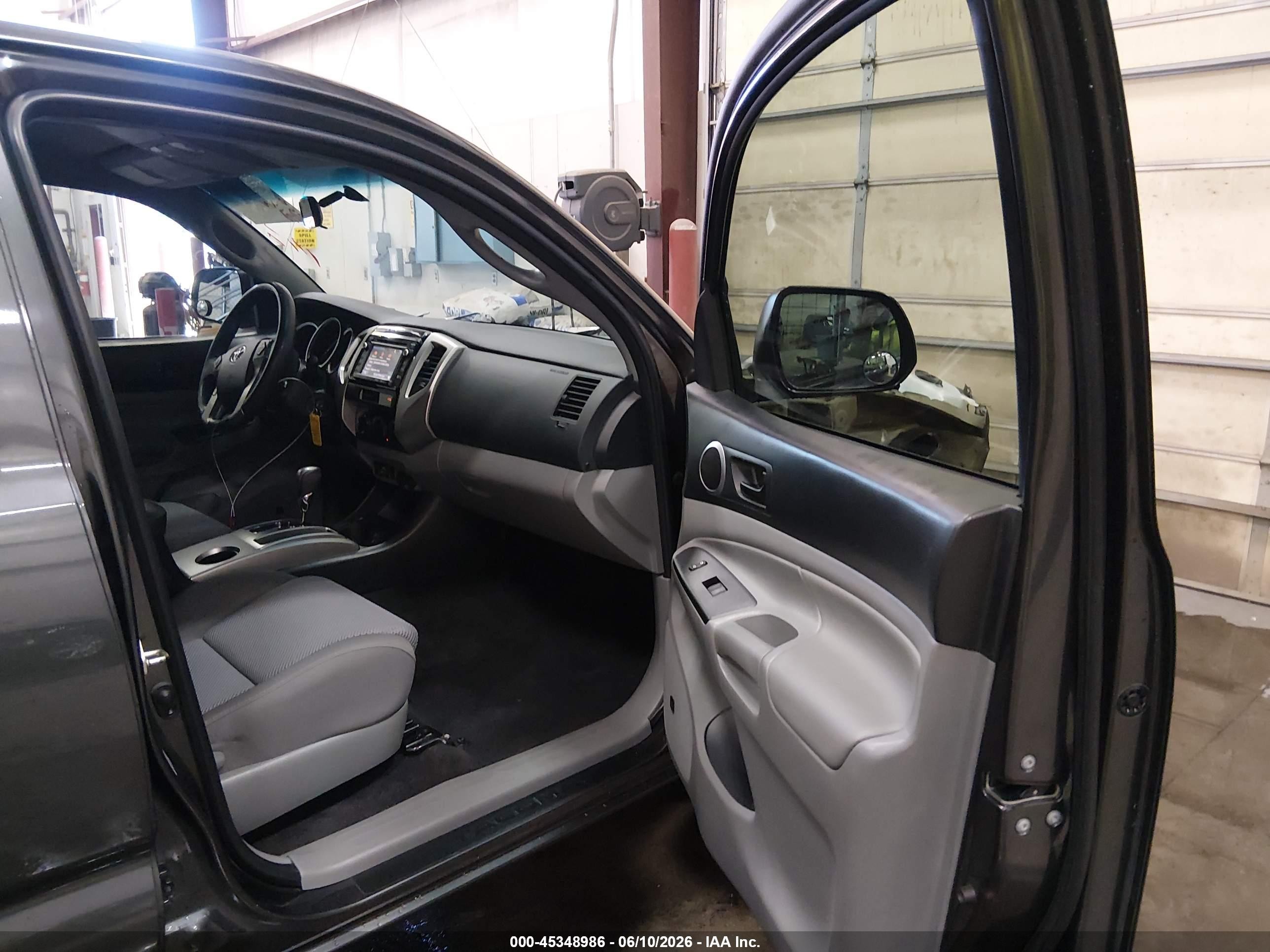 2015 Toyota Tacoma Prerunner V6 Gray vin: 3TMKU4HN2FM043992