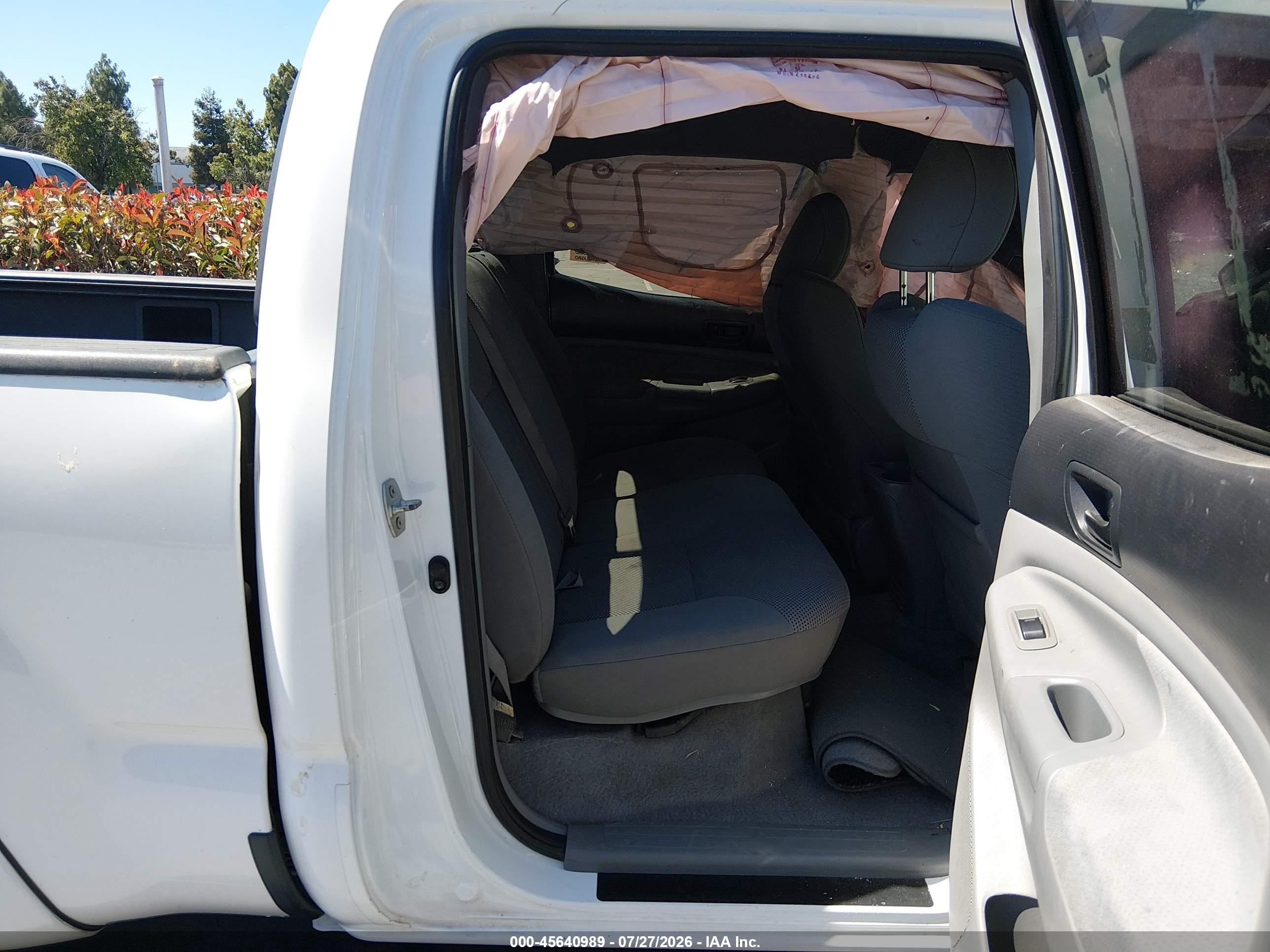 2011 Toyota Tacoma Prerunner V6 White vin: 3TMKU4HN3BM028220