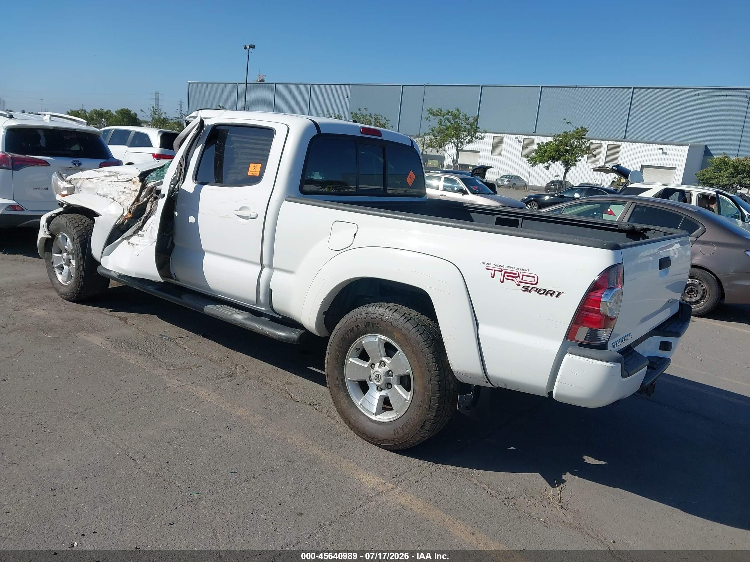 2011 Toyota Tacoma Prerunner V6 White vin: 3TMKU4HN3BM028220