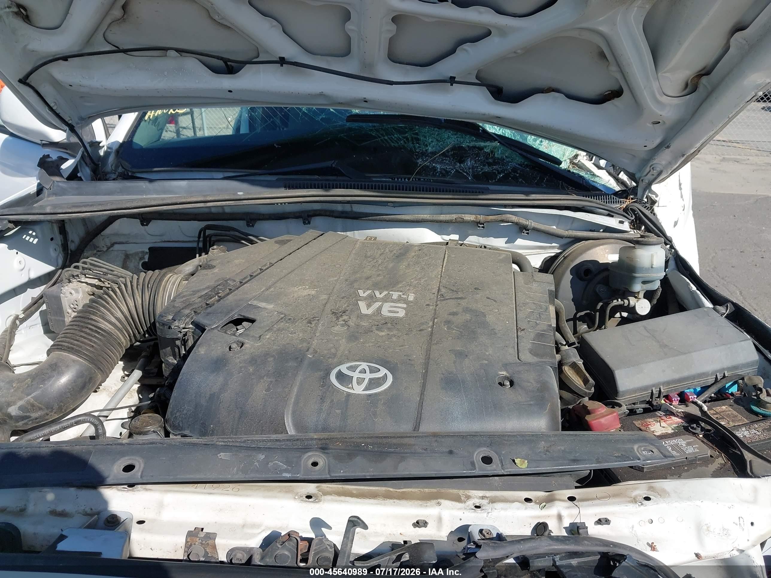 2011 Toyota Tacoma Prerunner V6 White vin: 3TMKU4HN3BM028220