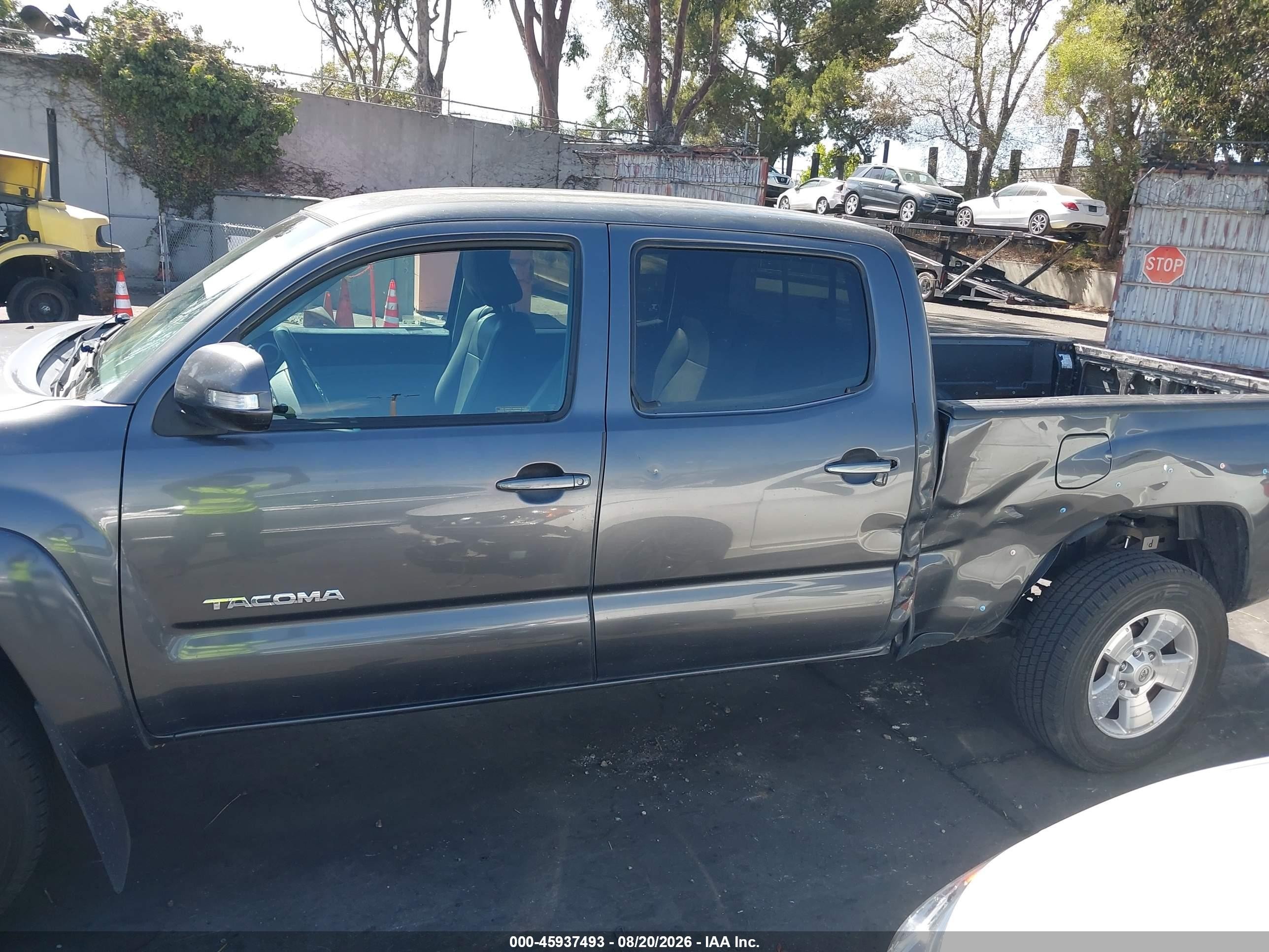 2013 Toyota Tacoma Prerunner V6 Gray vin: 3TMKU4HN3DM035283