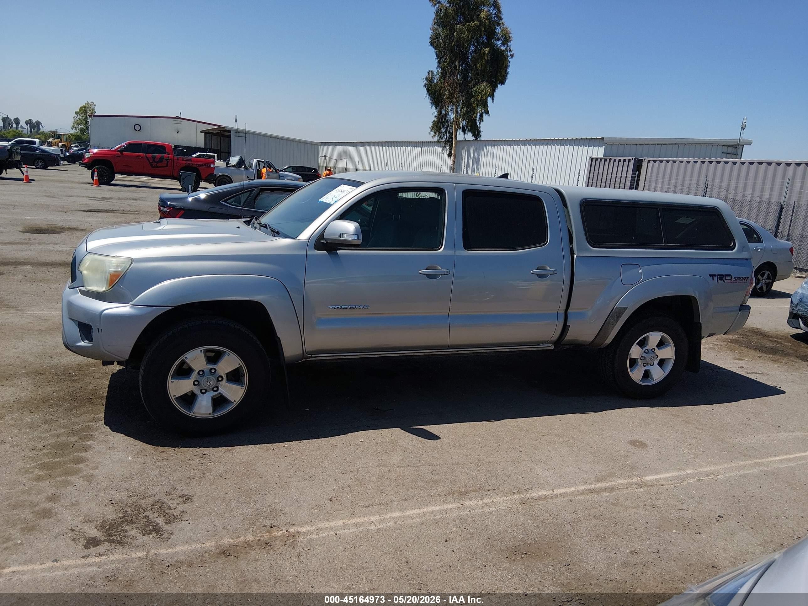 2015 Toyota Tacoma Prerunner V6 Silver vin: 3TMKU4HN3FM045458