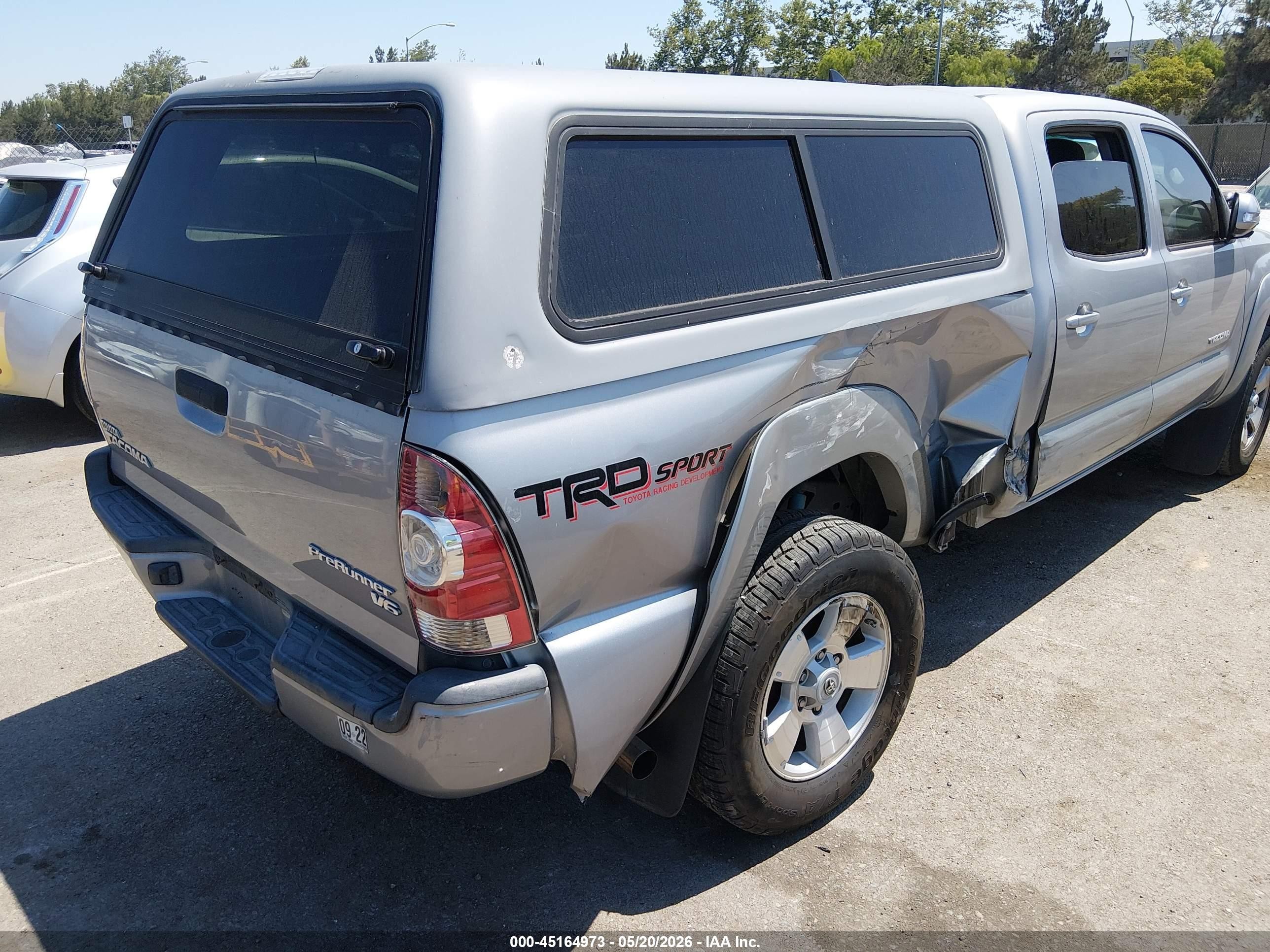 2015 Toyota Tacoma Prerunner V6 Silver vin: 3TMKU4HN3FM045458