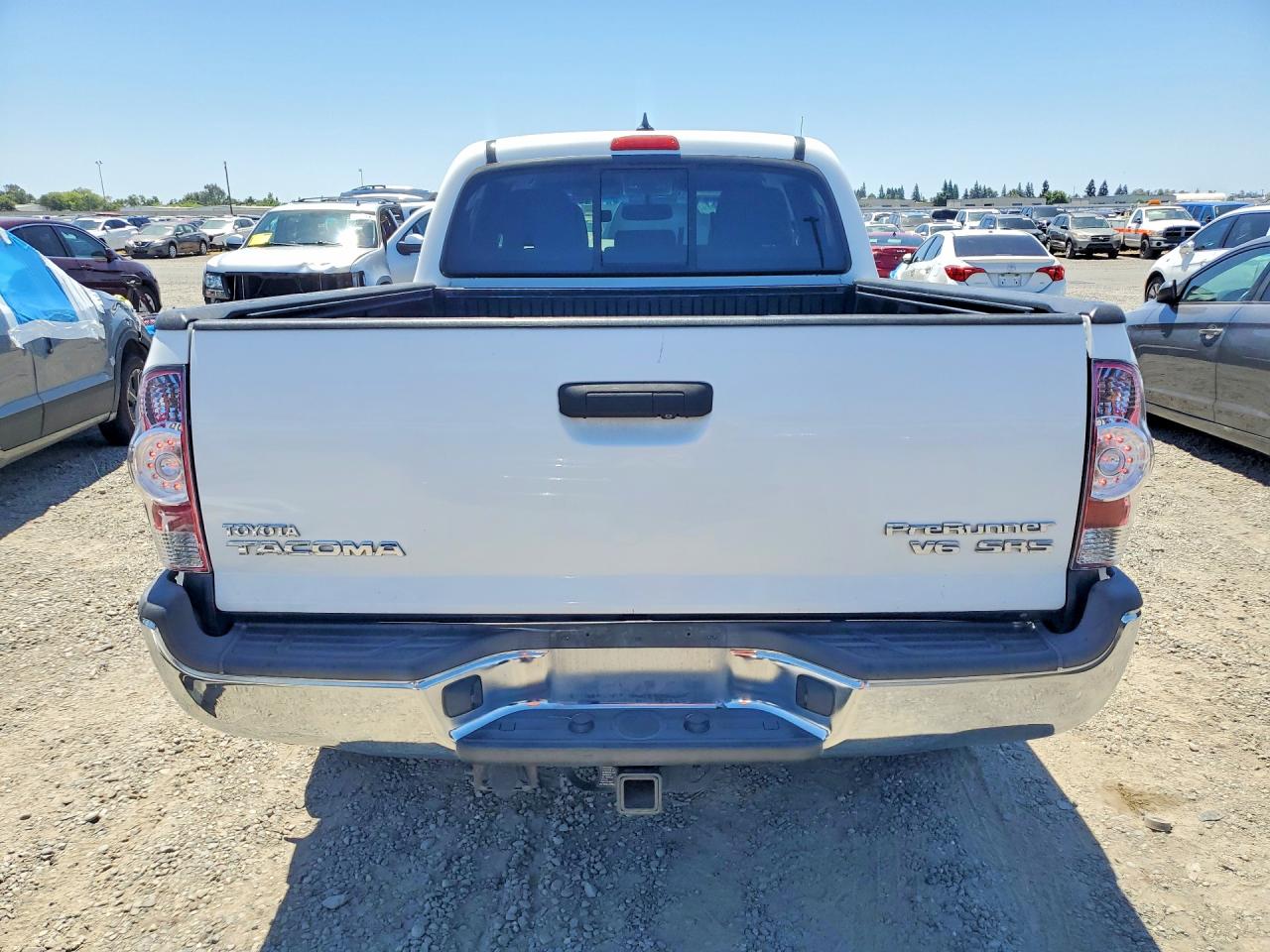 2012 Toyota Tacoma Double Cab Prerunner Long Bed White vin: 3TMKU4HN4CM034061