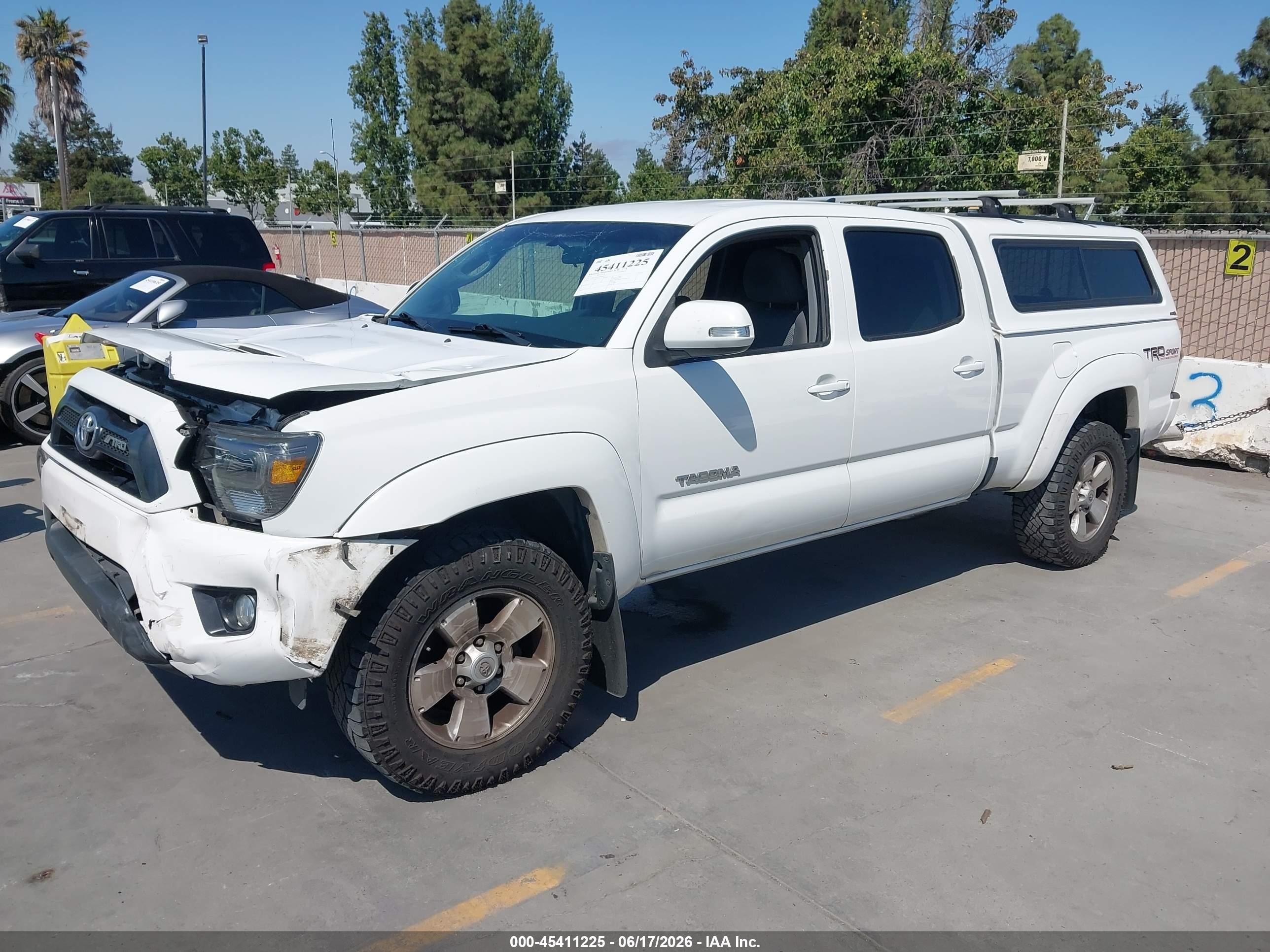 2015 Toyota Tacoma Prerunner V6 White vin: 3TMKU4HN4FM046327