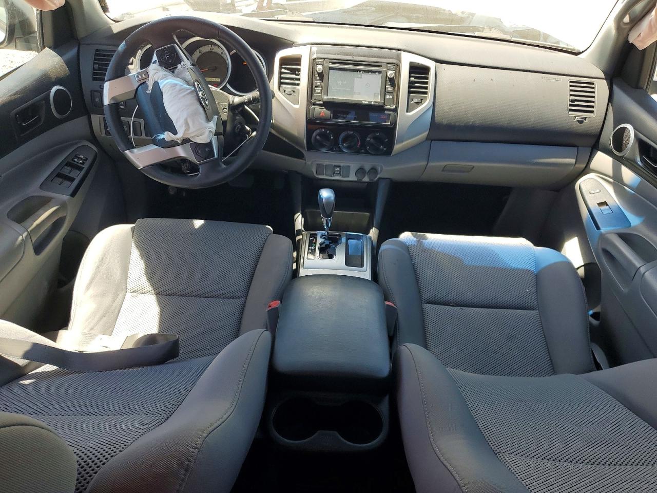2015 Toyota Tacoma Double Cab Prerunner Long Bed White vin: 3TMKU4HN4FM046425