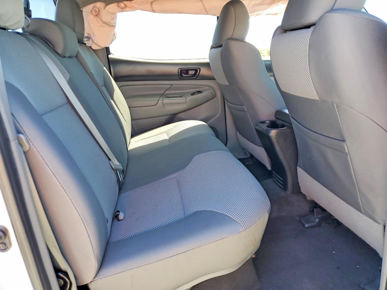 2015 Toyota Tacoma Double Cab Prerunner Long Bed White vin: 3TMKU4HN4FM046425