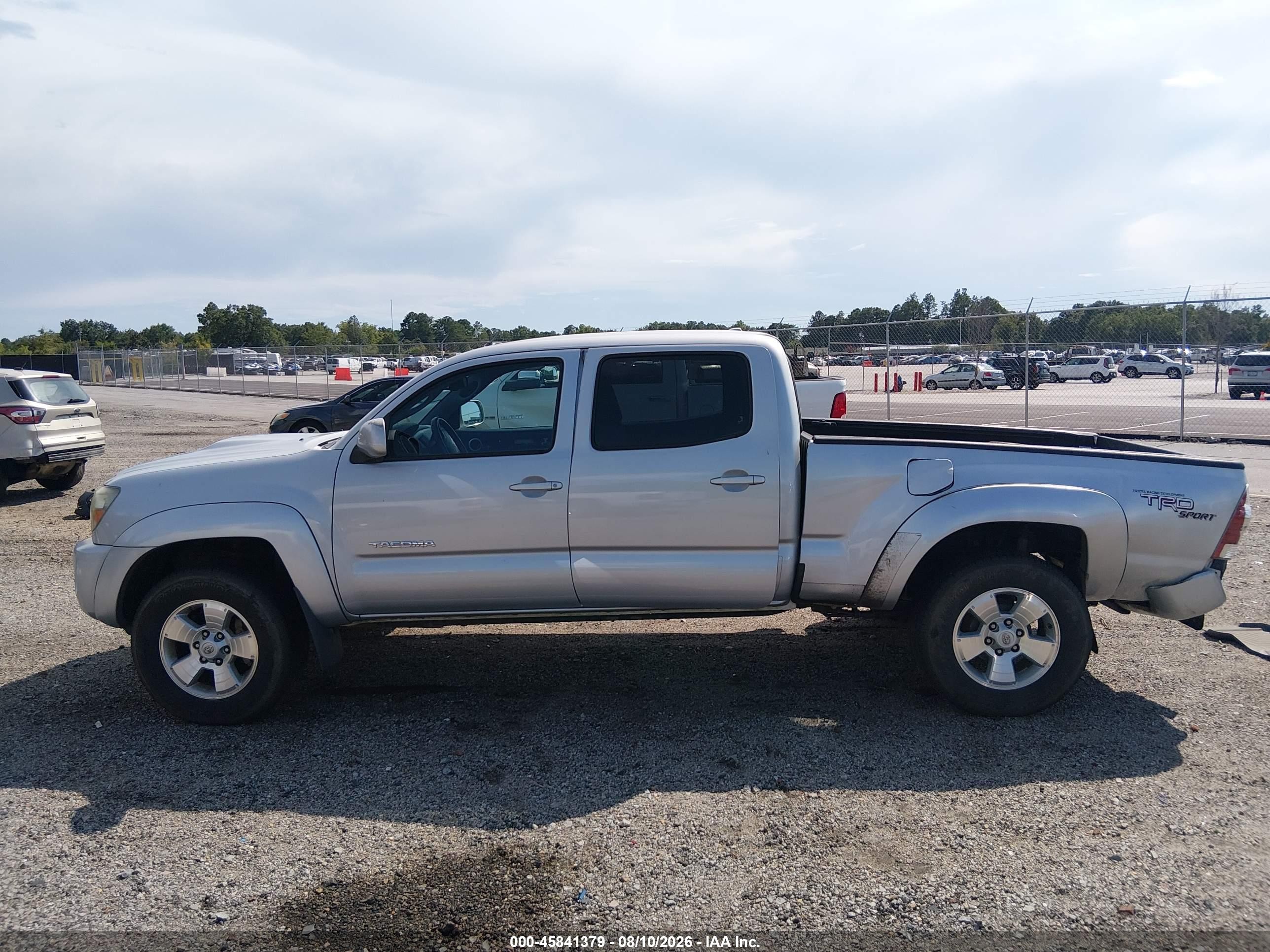 2010 Toyota Tacoma Prerunner V6 Silver vin: 3TMKU4HN5AM025821