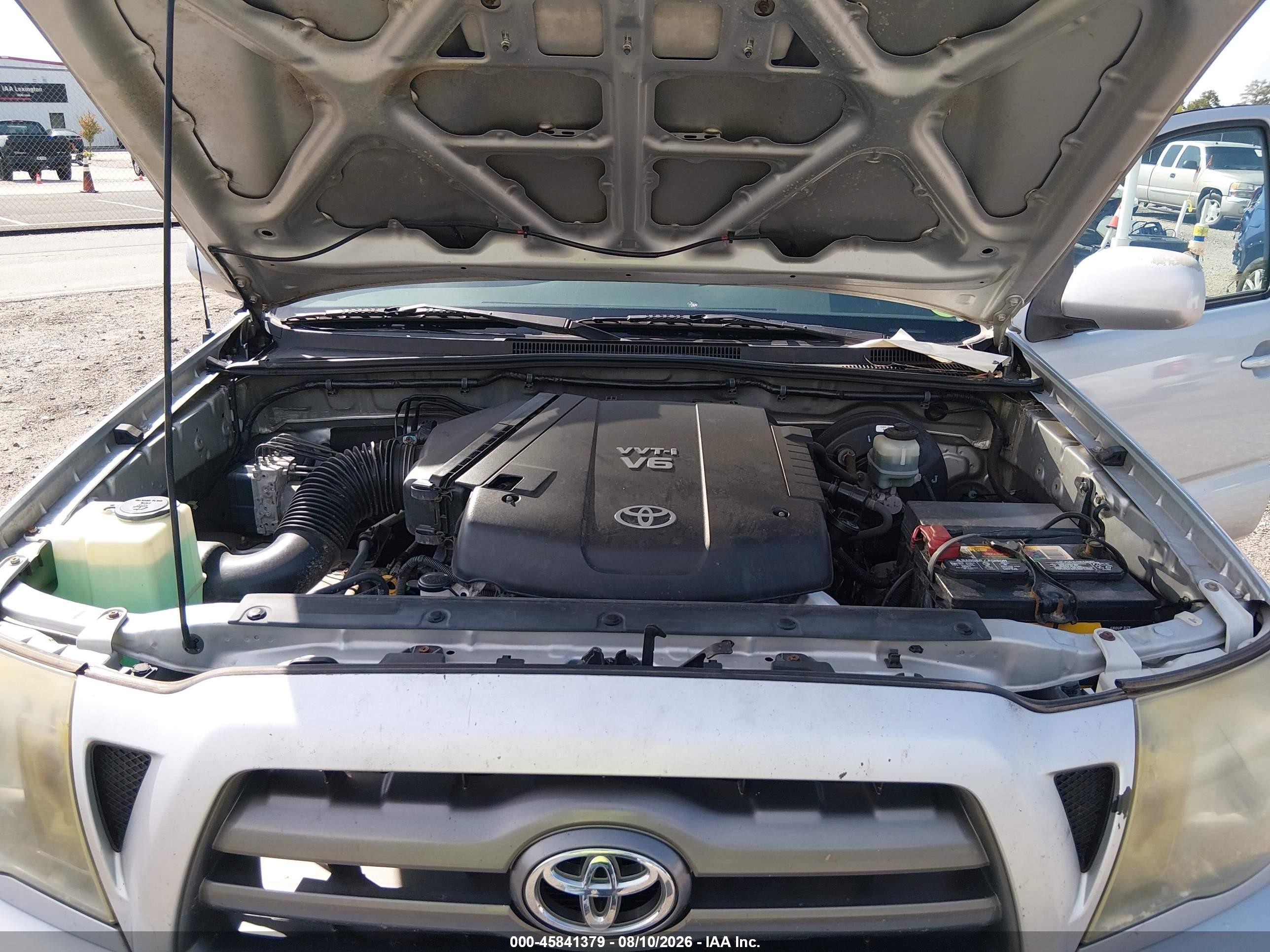 2010 Toyota Tacoma Prerunner V6 Silver vin: 3TMKU4HN5AM025821