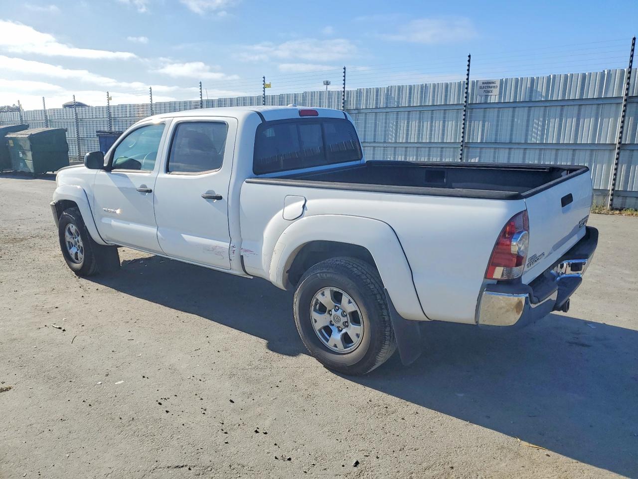 2010 Toyota Tacoma Double Cab Prerunner Long Bed White vin: 3TMKU4HN5AM026340
