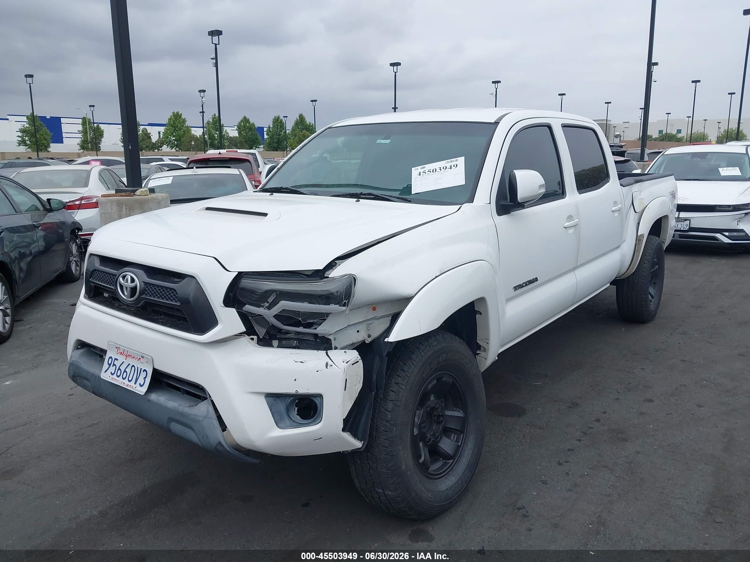 2013 Toyota Tacoma Prerunner V6 White vin: 3TMKU4HN5DM038167