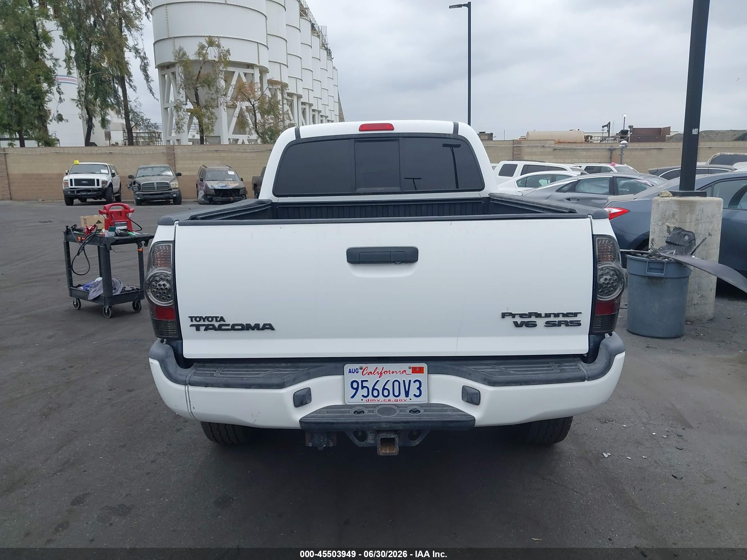 2013 Toyota Tacoma Prerunner V6 White vin: 3TMKU4HN5DM038167