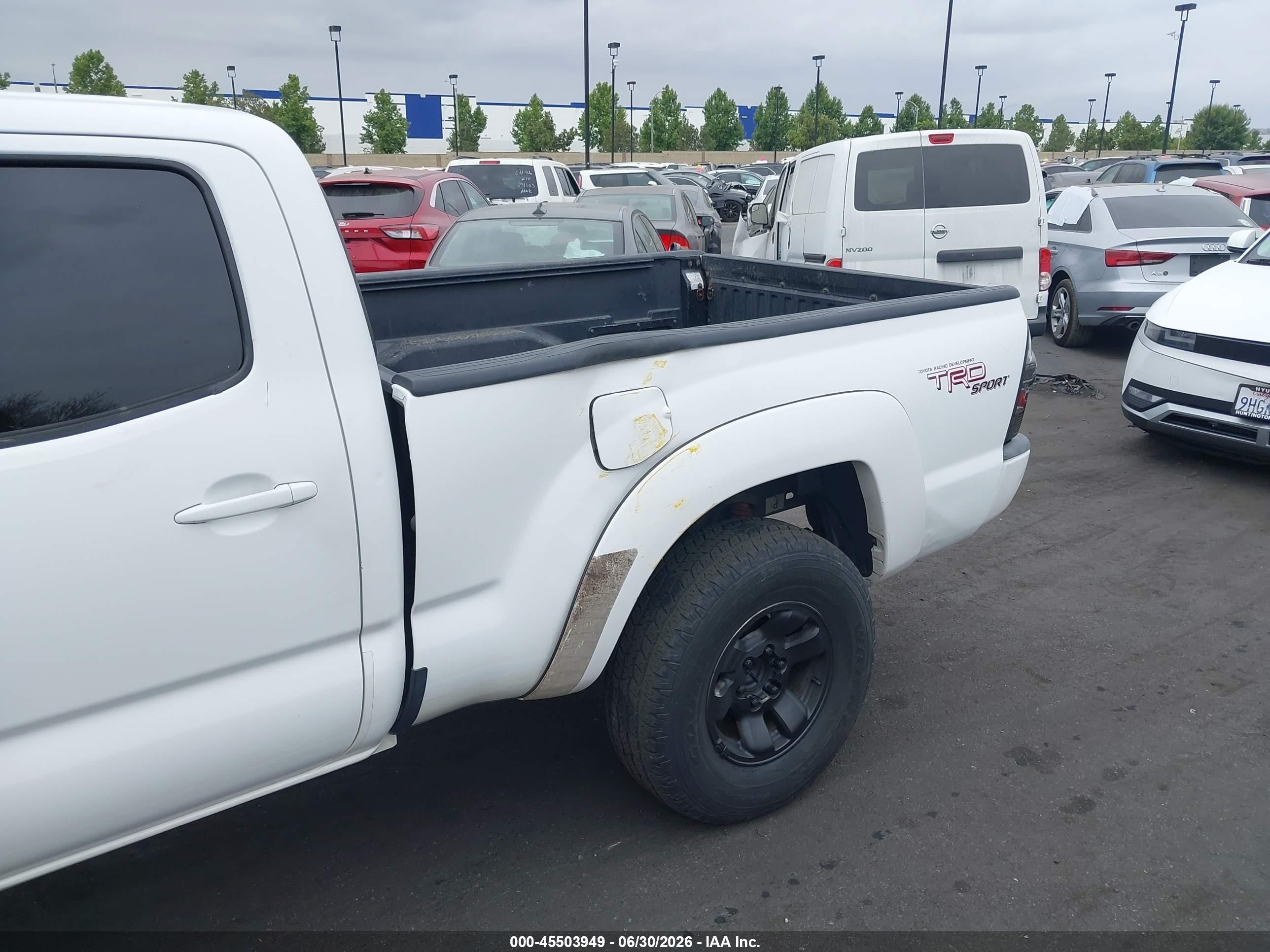 2013 Toyota Tacoma Prerunner V6 White vin: 3TMKU4HN5DM038167