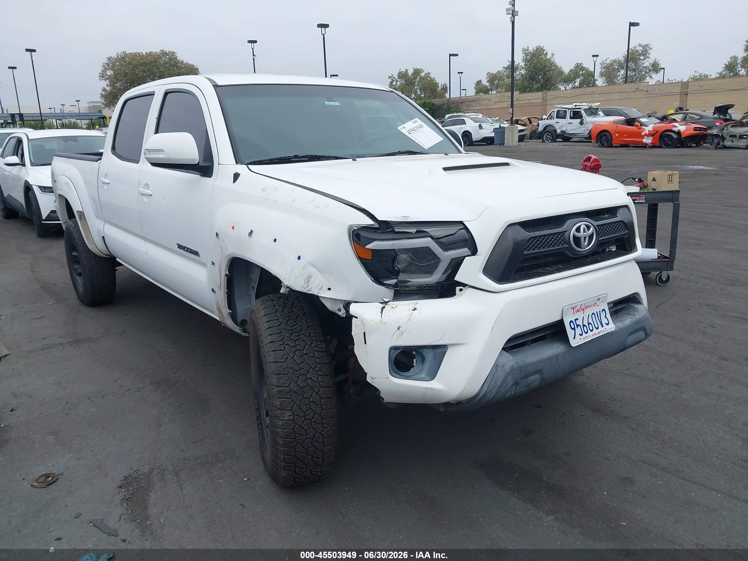 2013 Toyota Tacoma Prerunner V6 White vin: 3TMKU4HN5DM038167