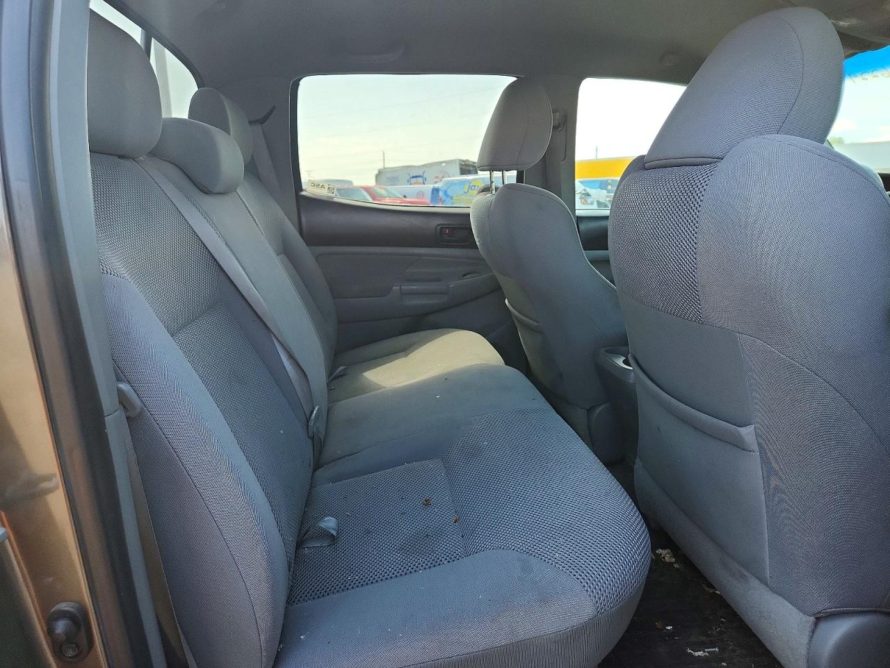 2010 Toyota Tacoma Double Cab Prerunner Long Bed Tan vin: 3TMKU4HN6AM025827