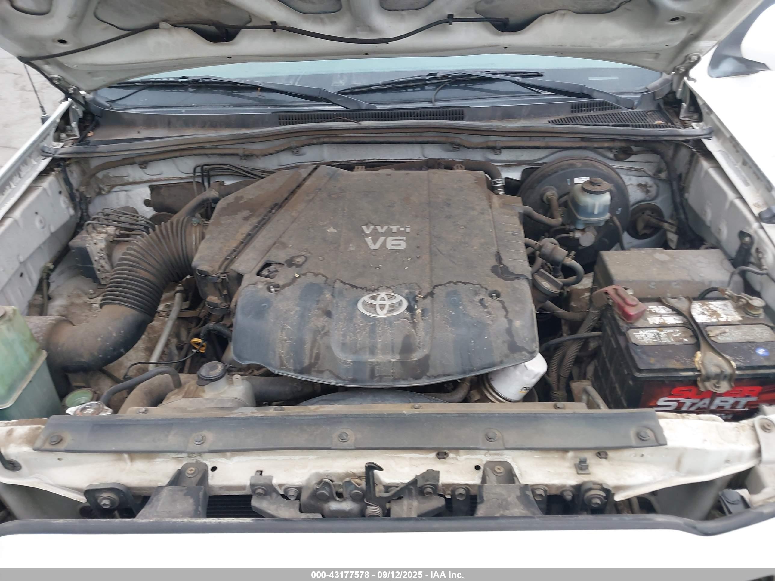 2011 Toyota Tacoma Prerunner V6 White vin: 3TMKU4HN6BM028308
