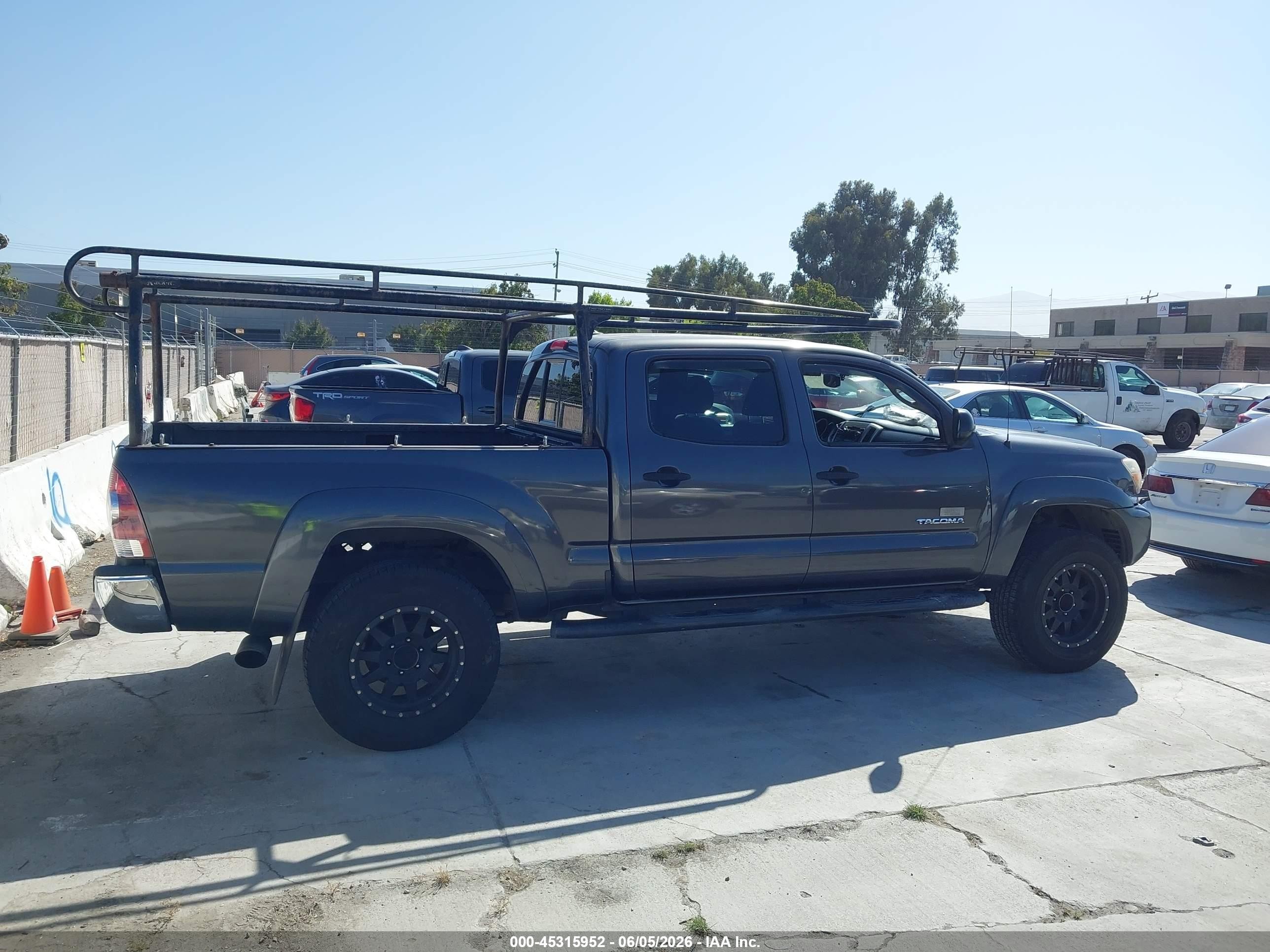 2012 Toyota Tacoma Prerunner V6 Gray vin: 3TMKU4HN6CM032862