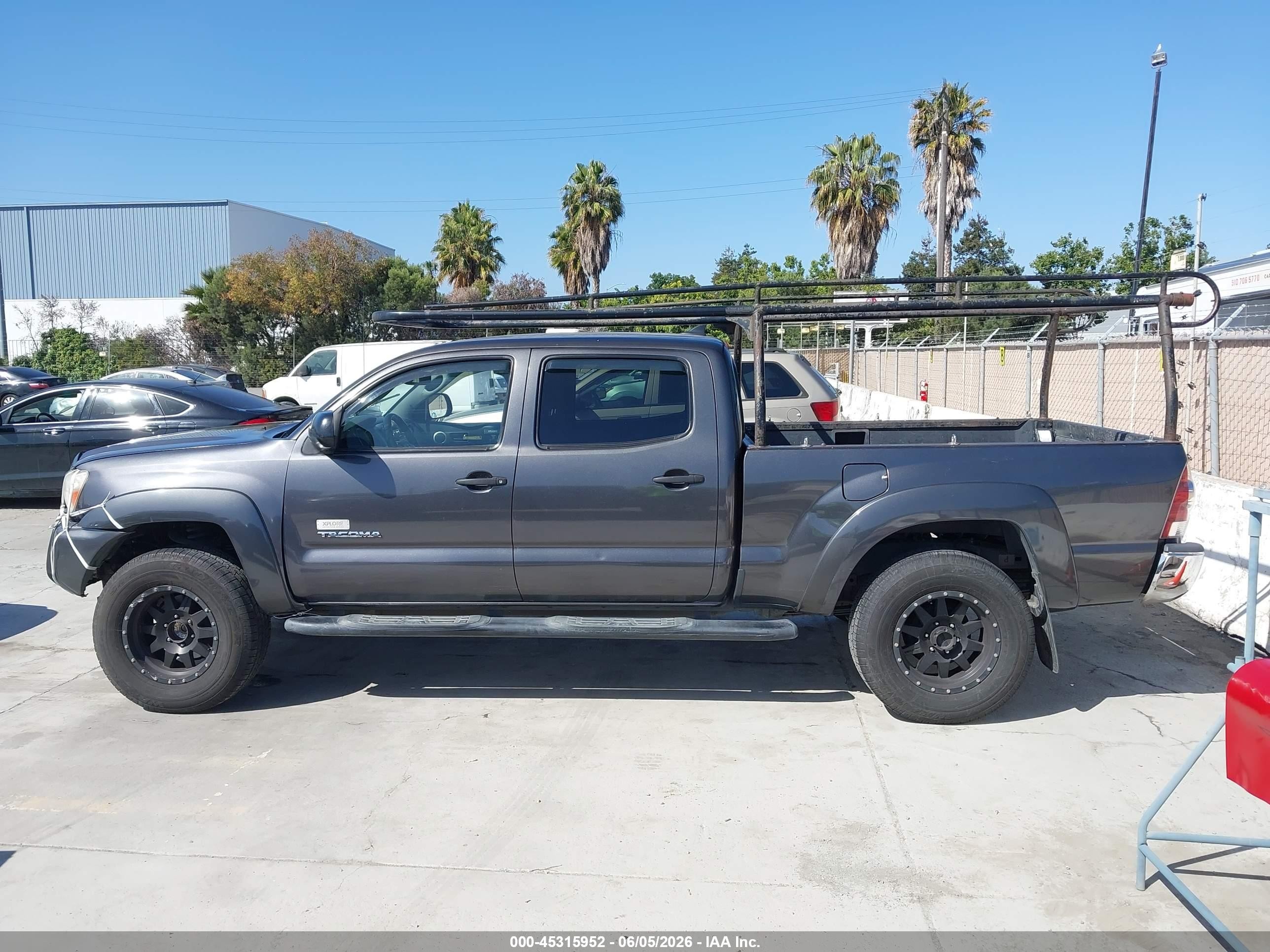2012 Toyota Tacoma Prerunner V6 Gray vin: 3TMKU4HN6CM032862