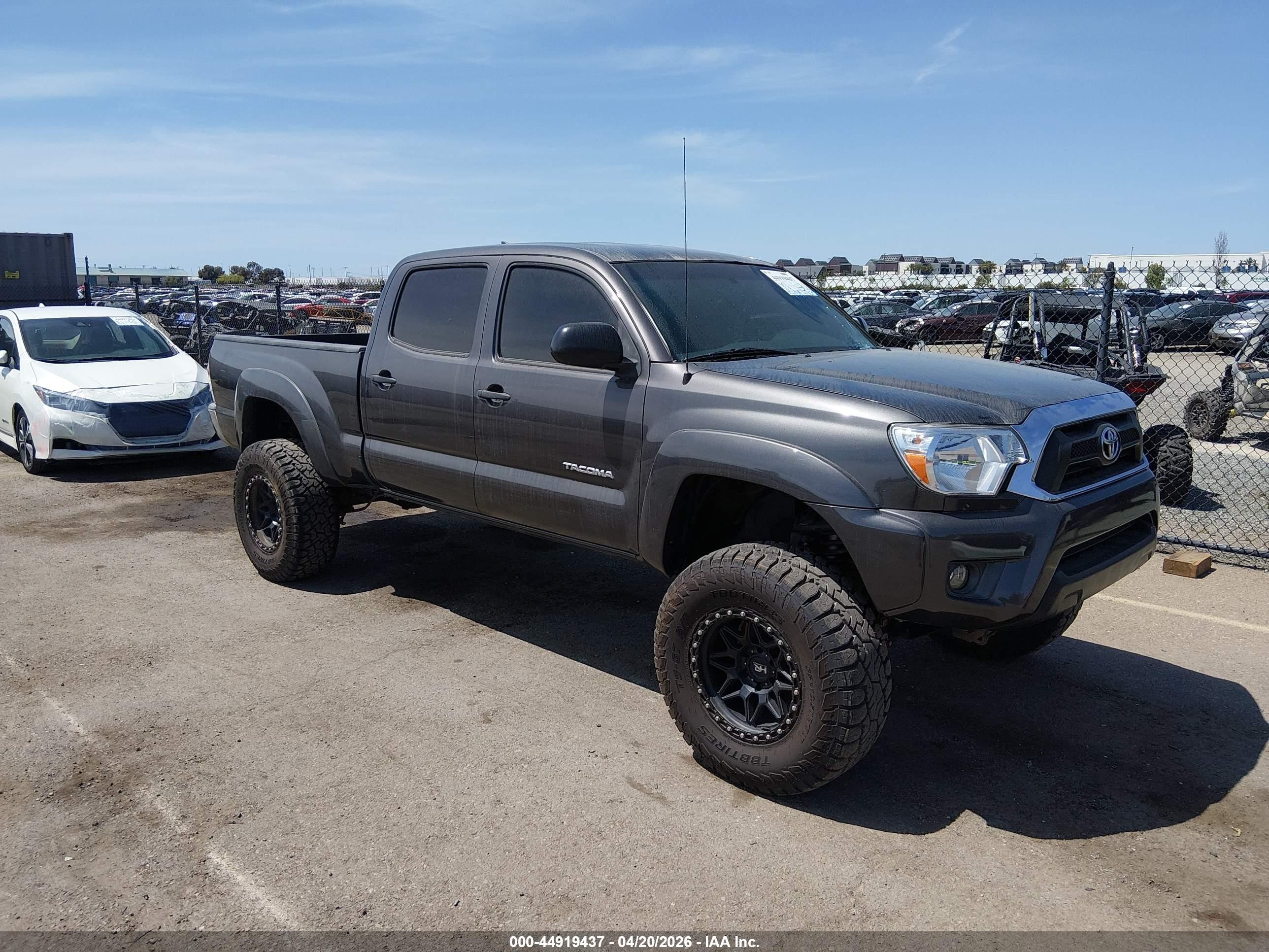 2012 Toyota Tacoma Prerunner V6 Gray vin: 3TMKU4HN7CM033910