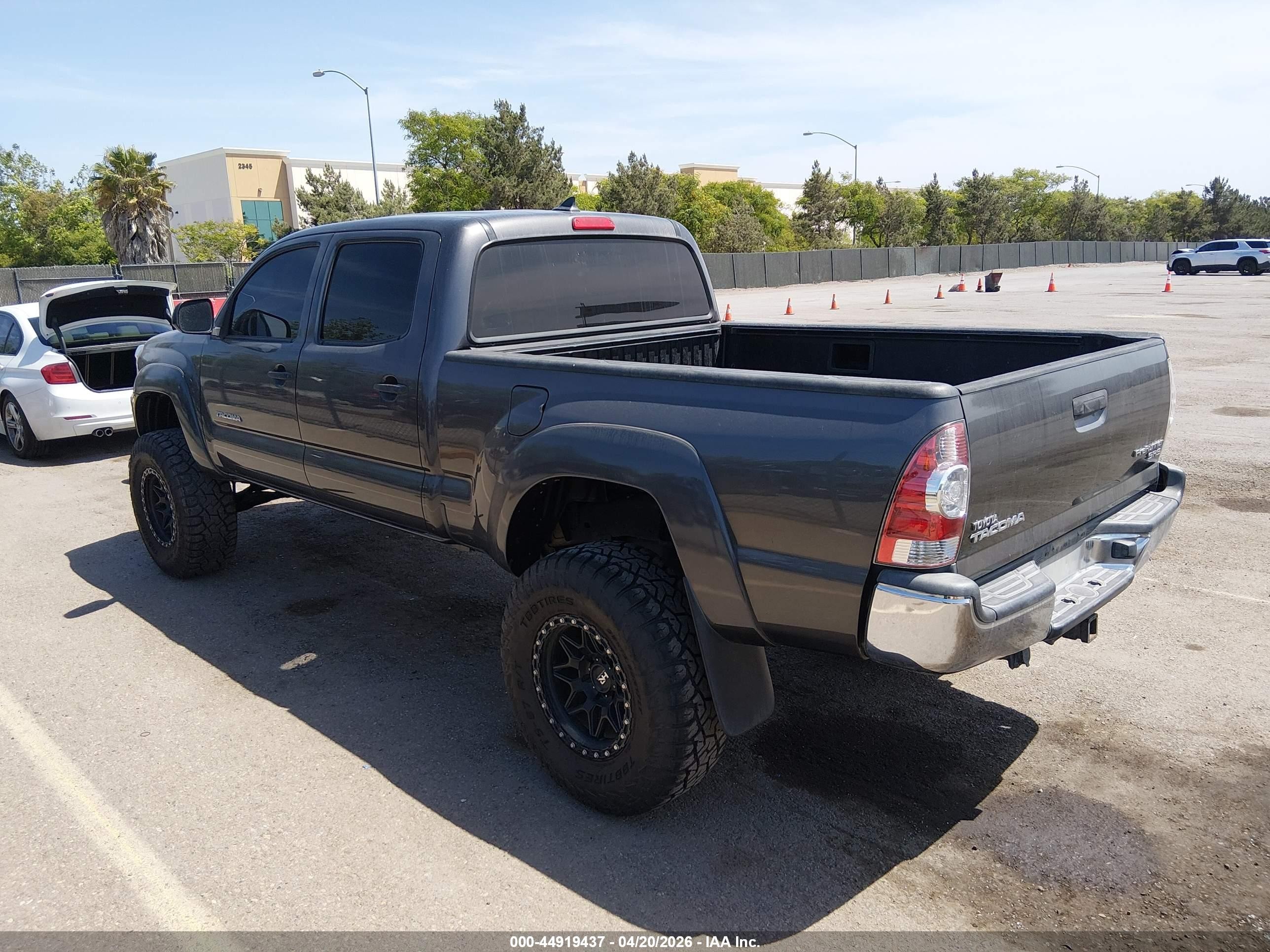 2012 Toyota Tacoma Prerunner V6 Gray vin: 3TMKU4HN7CM033910