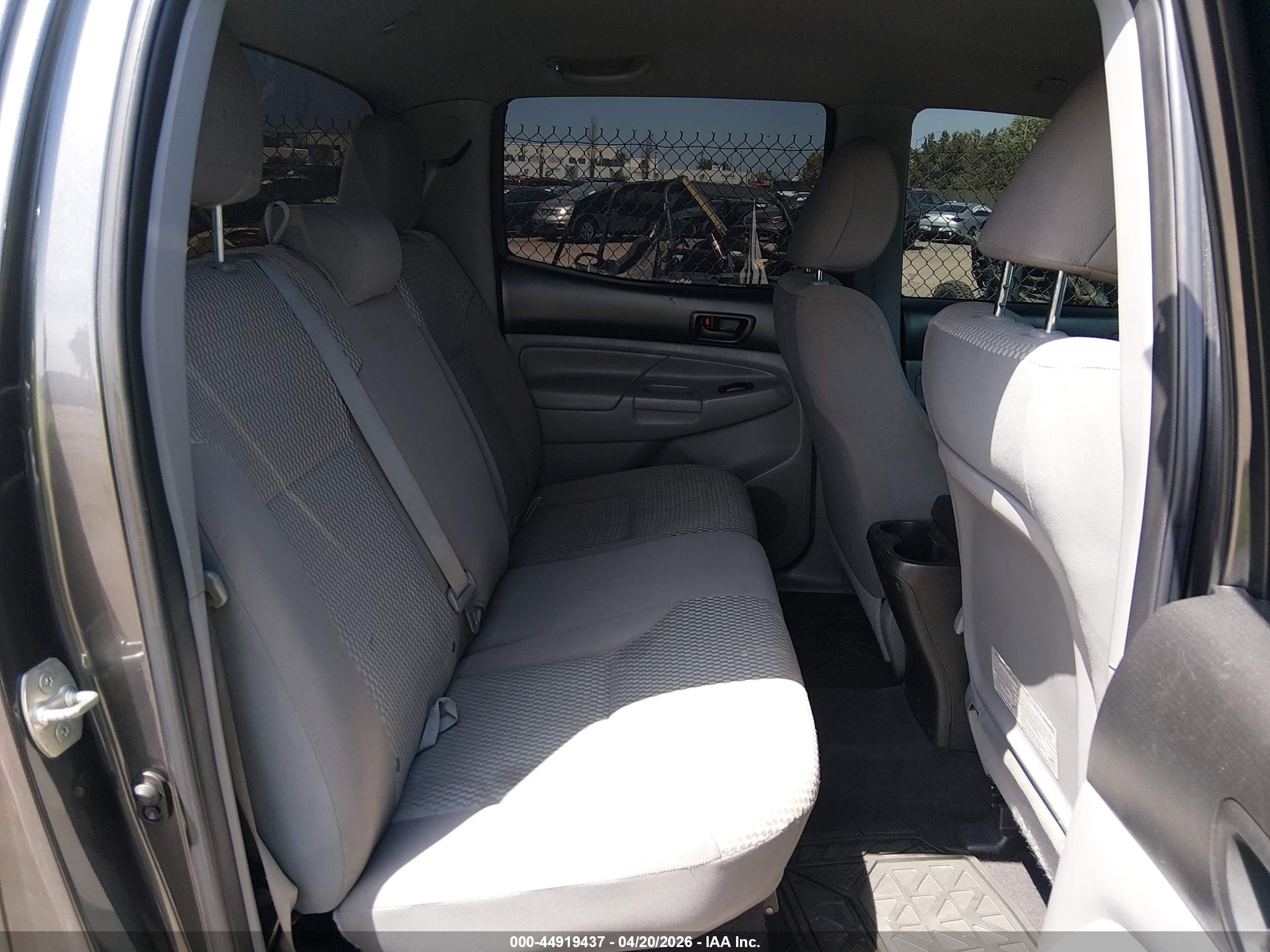 2012 Toyota Tacoma Prerunner V6 Gray vin: 3TMKU4HN7CM033910