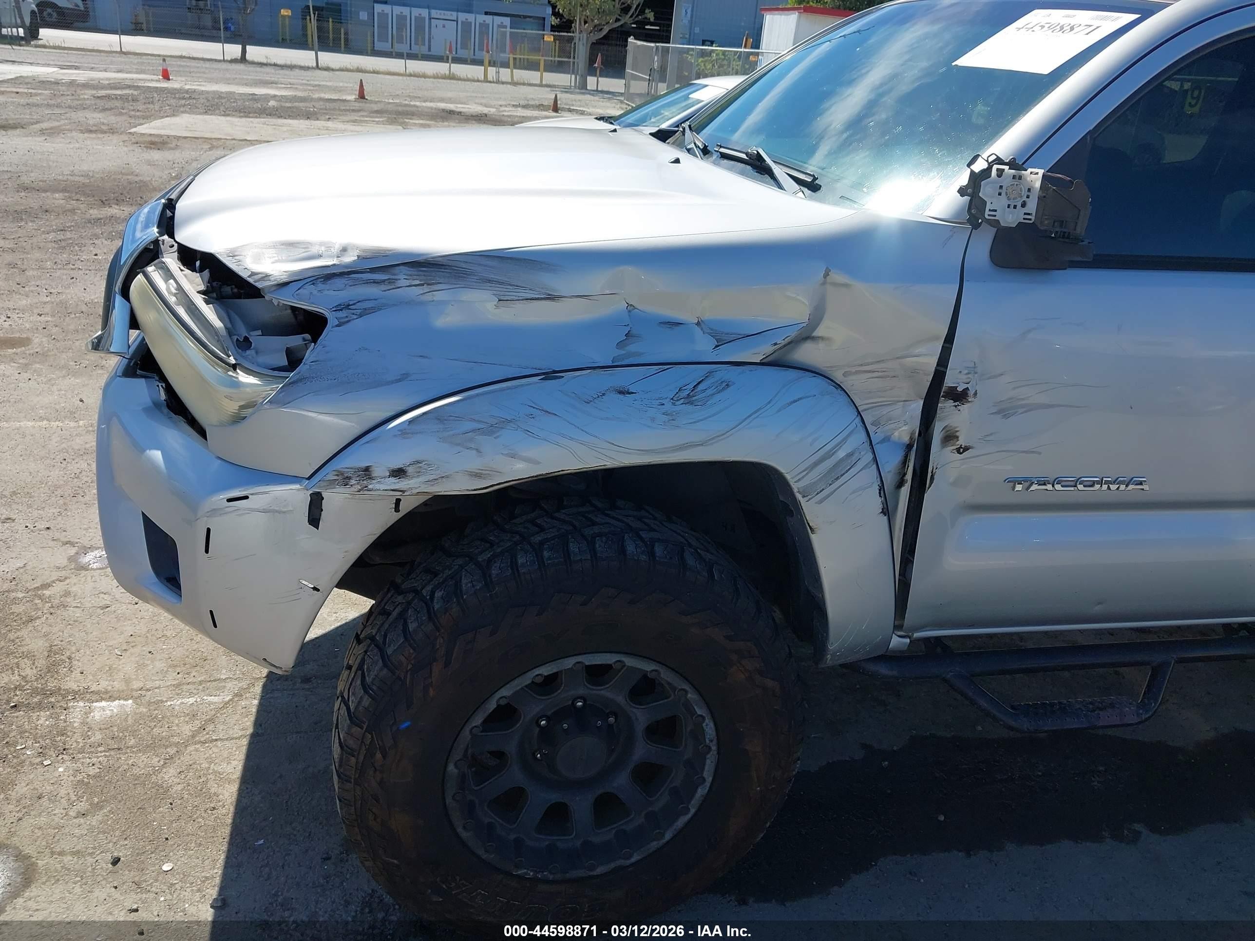 2013 Toyota Tacoma Prerunner V6 Серебряный vin: 3TMKU4HN7DM034931
