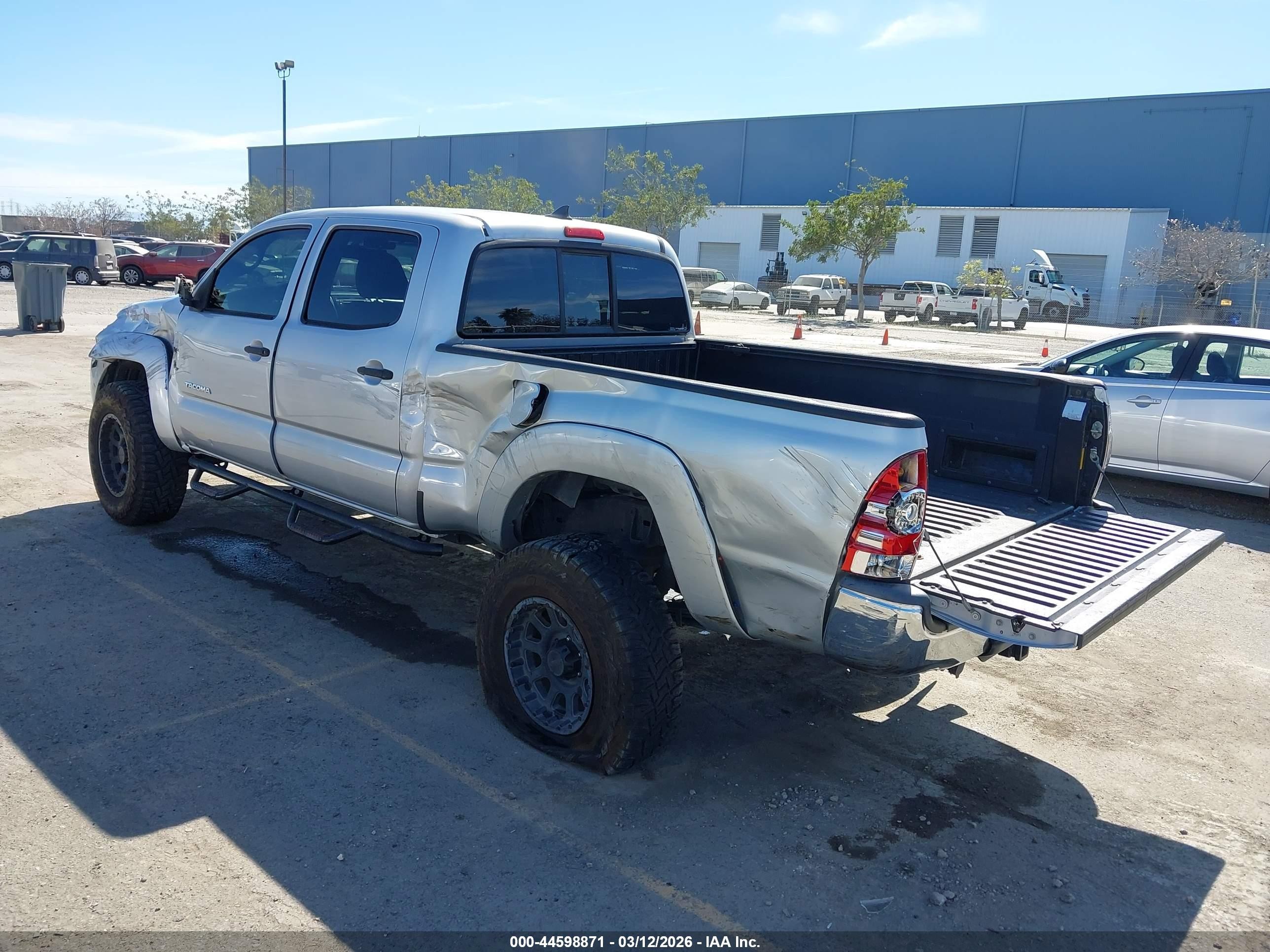 2013 Toyota Tacoma Prerunner V6 Серебряный vin: 3TMKU4HN7DM034931
