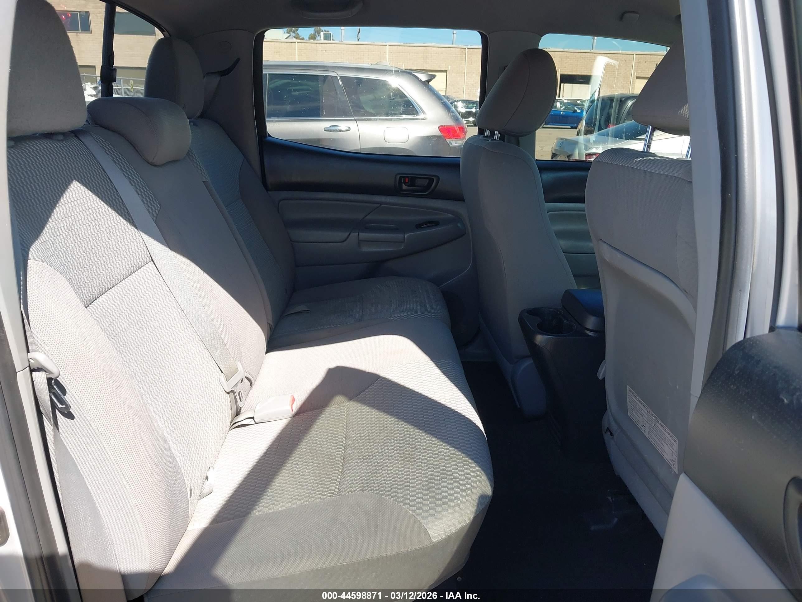 2013 Toyota Tacoma Prerunner V6 Серебряный vin: 3TMKU4HN7DM034931