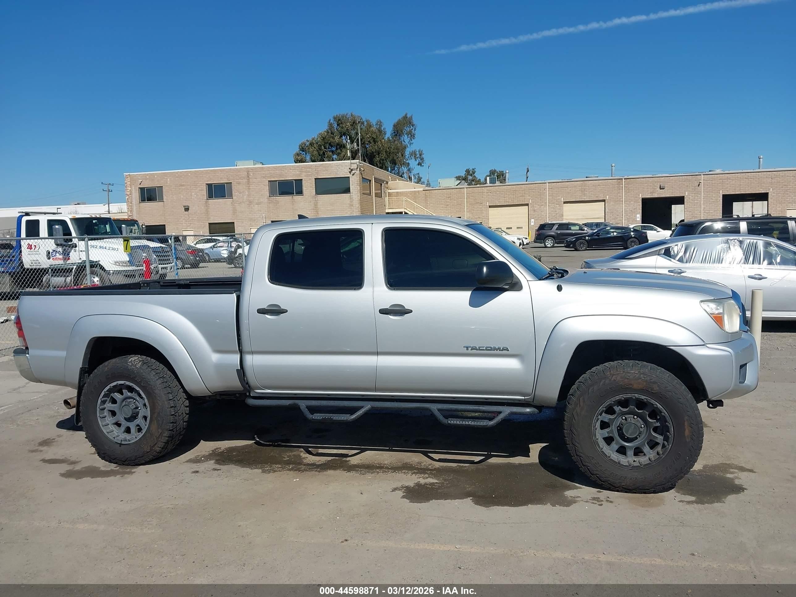 2013 Toyota Tacoma Prerunner V6 Серебряный vin: 3TMKU4HN7DM034931