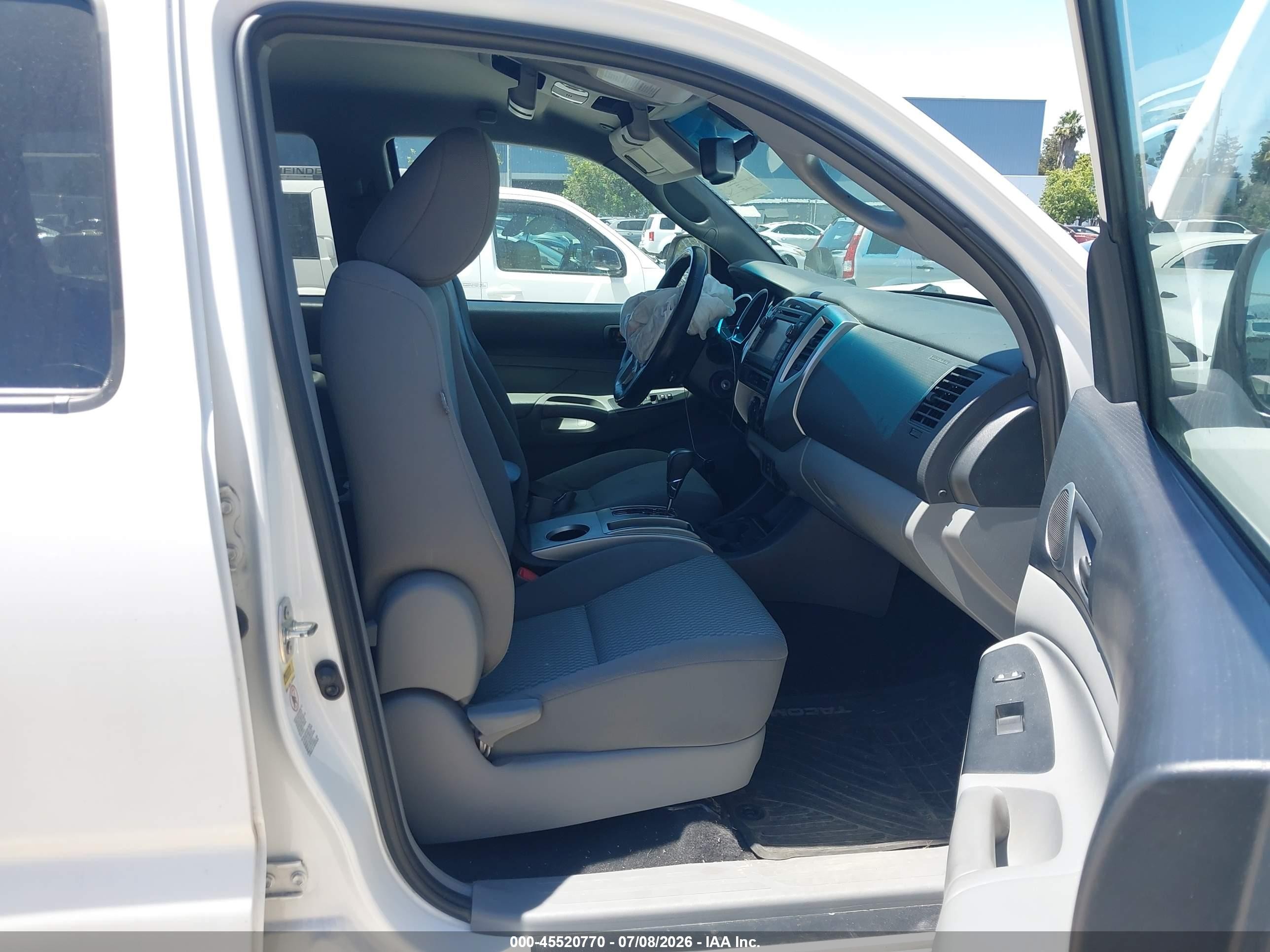 2013 Toyota Tacoma Prerunner V6 White vin: 3TMKU4HN7DM037263
